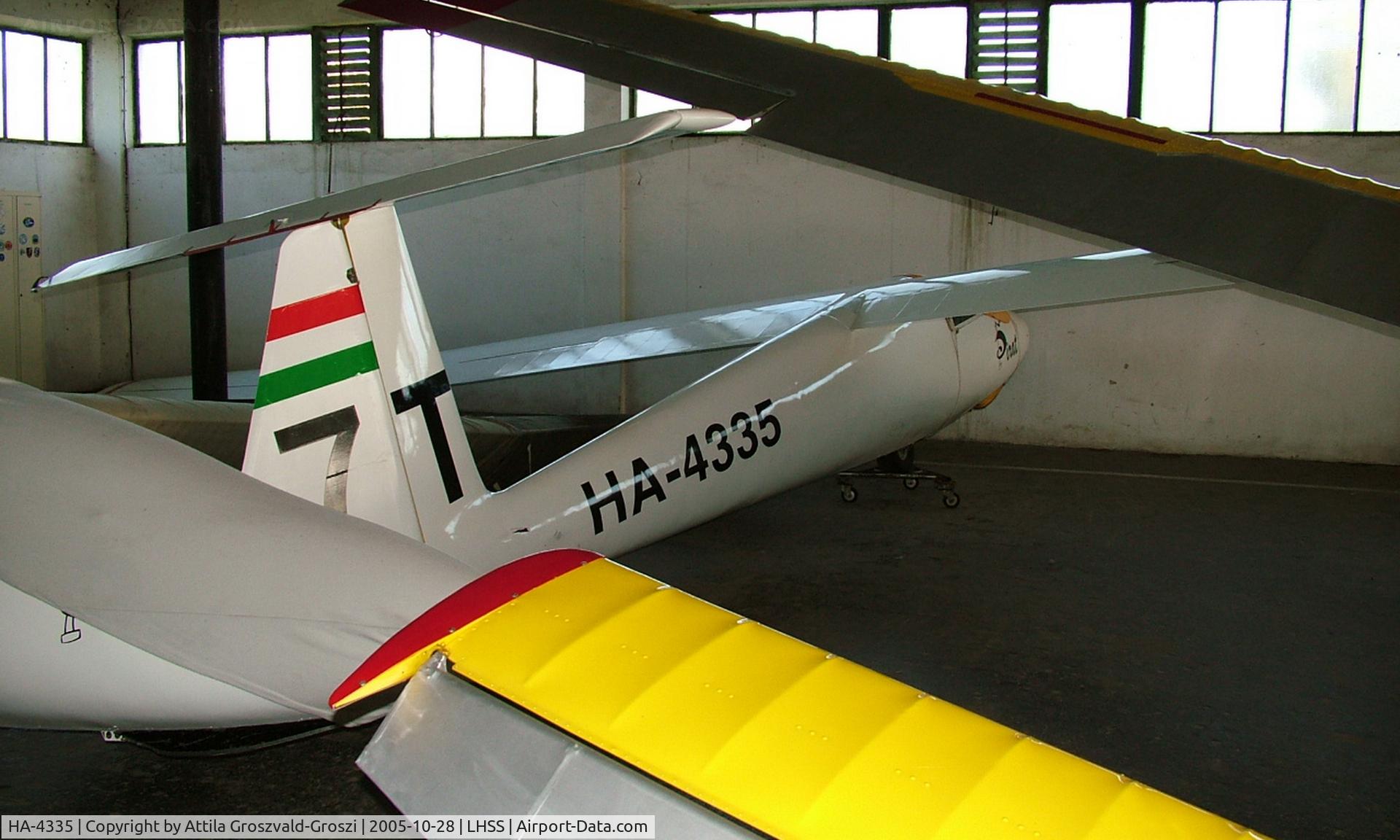 HA-4335, 1975 PZL-Bielsko SZD-30 Pirat C/N S-04.49, Szolnok-Szandaszölös Airfield, Hungary