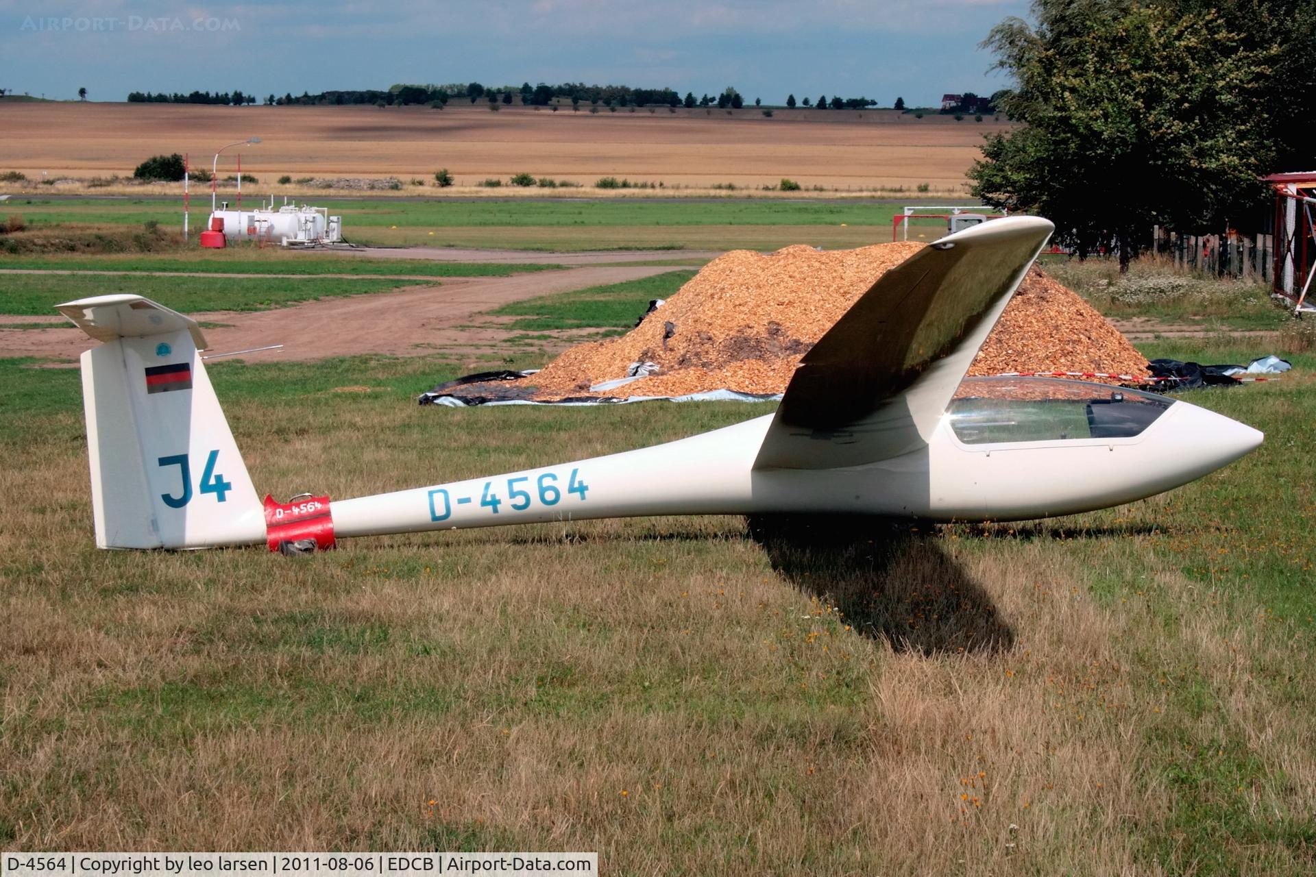 D-4564, Grob G-102 Astir CS Jeans C/N 2167, Ballenstedt 6.8.2011