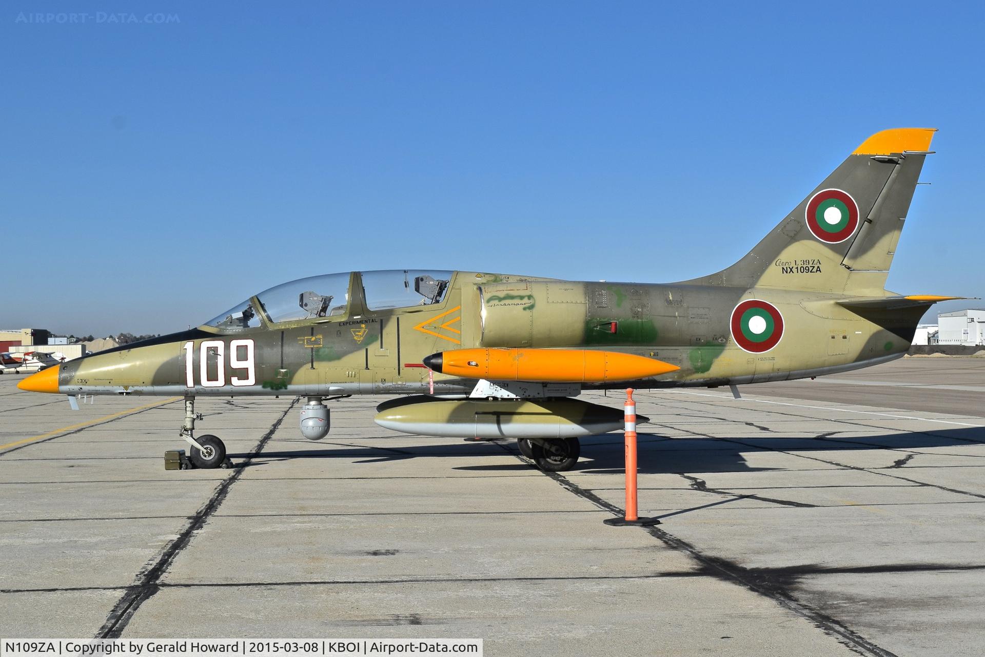 N109ZA, 1987 Aero L-39ZA Albatros C/N 734109, Parked on south GA ramp.