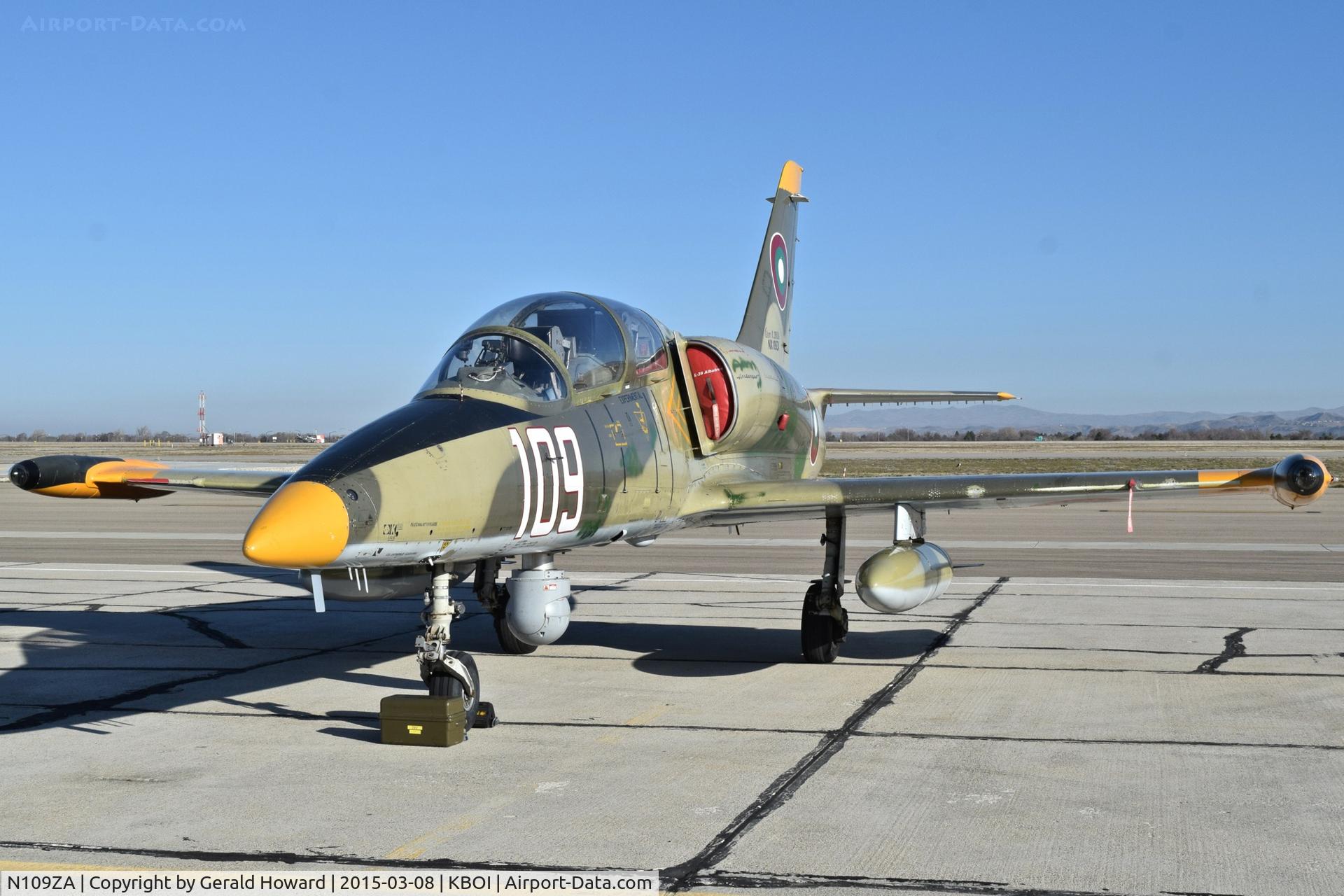 N109ZA, 1987 Aero L-39ZA Albatros C/N 734109, Parked on south GA ramp.