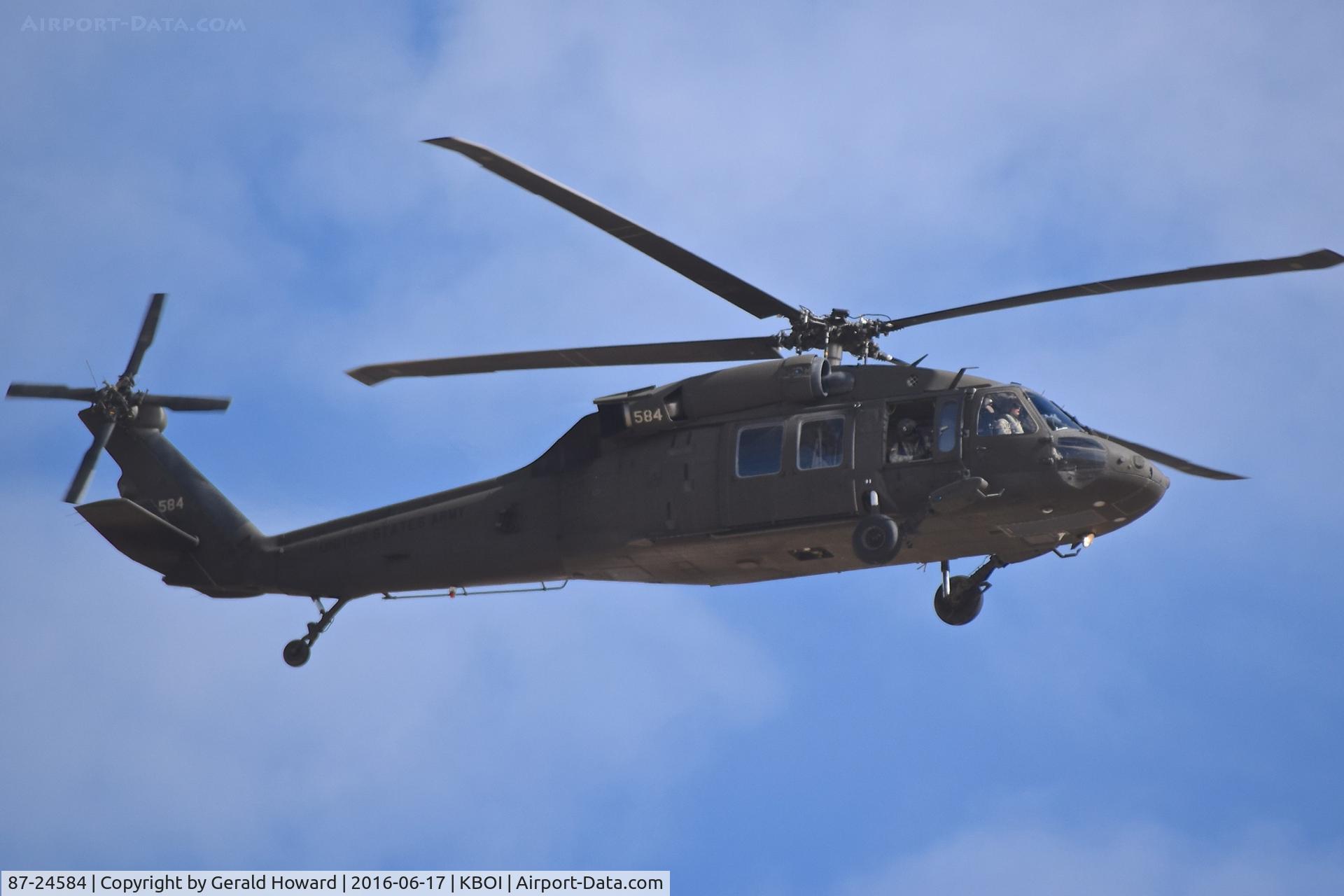 87-24584, Sikorsky UH-60A+ Black Hawk C/N 70-1090, Inbound to landing on Taxiways Bravo & Echo.      1-183rd AVN BN, Idaho Army National Guard.