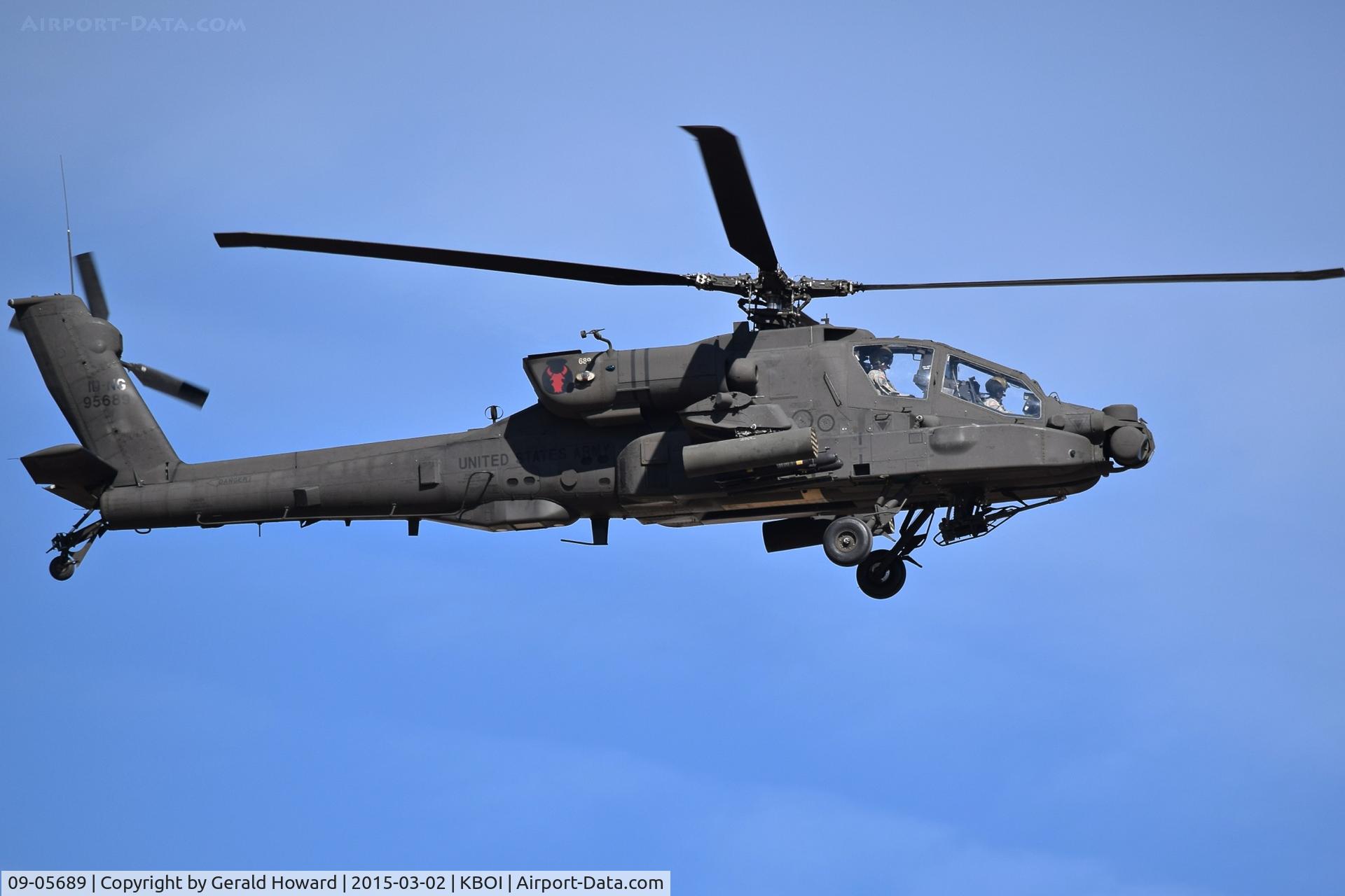 09-05689, 2009 Boeing AH-64D Longbow Apache C/N PVD689, Departing BOI.