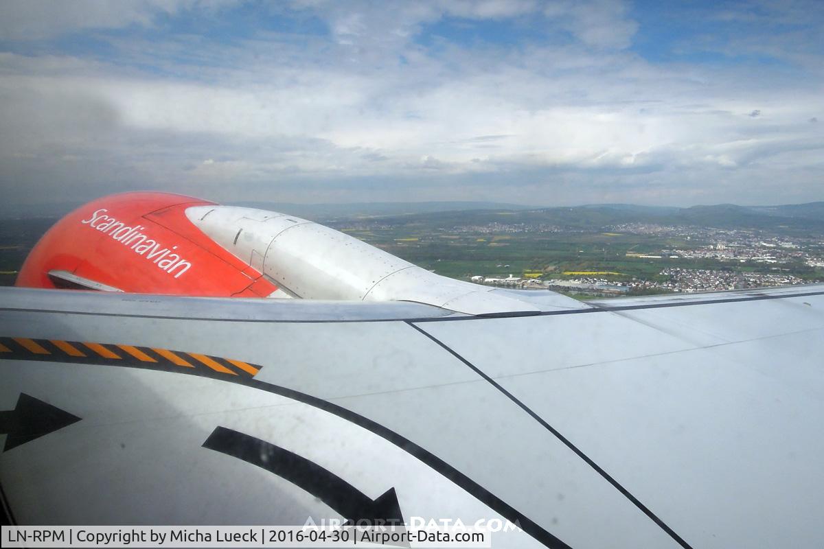 LN-RPM, 2000 Boeing 737-883 C/N 30195, Frigg Viking rockets out of FRA, on its way to OSL