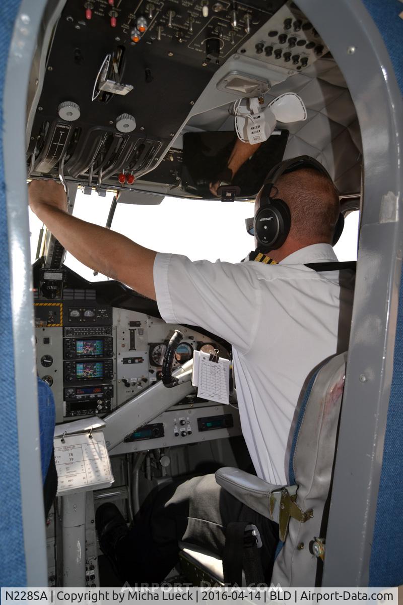 N228SA, 1969 De Havilland Canada DHC-6-300 Twin Otter C/N 253, Take off run at Boulder