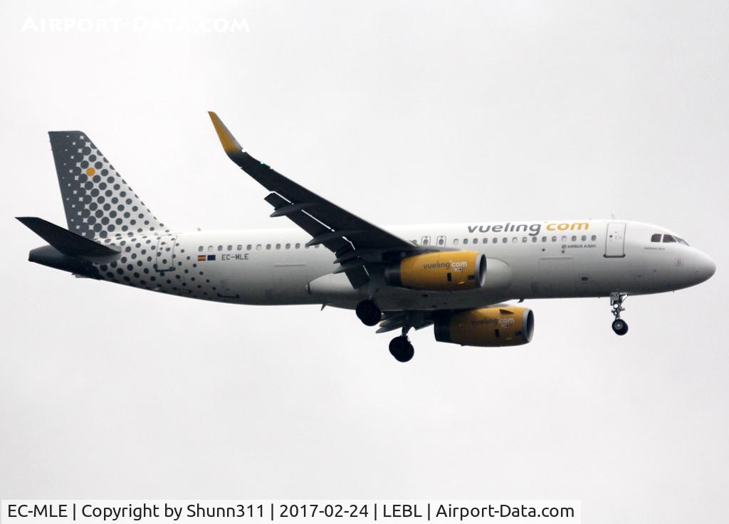 EC-MLE, 2016 Airbus A320-232 C/N 7109, Landing rwy 07L
