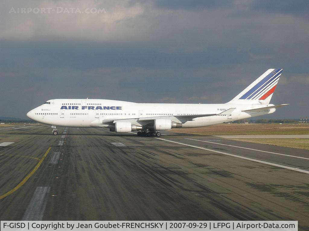 F-GISD, 1992 Boeing 747-428M C/N 25628, AF cross the runway