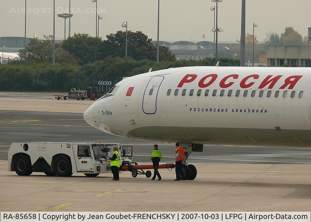 RA-85658, 1989 Tupolev Tu-154M C/N 89A808, Pulkovo Avia departure at CDG terminal 1