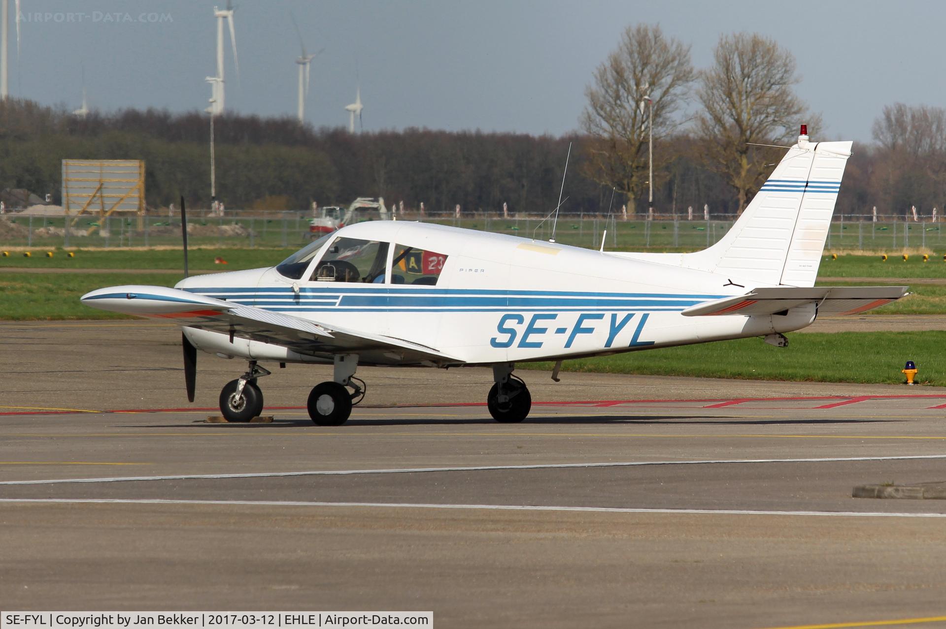 SE-FYL, 1971 Piper PA-28-140 Cherokee C/N 28-7225145, Lelystad Airport