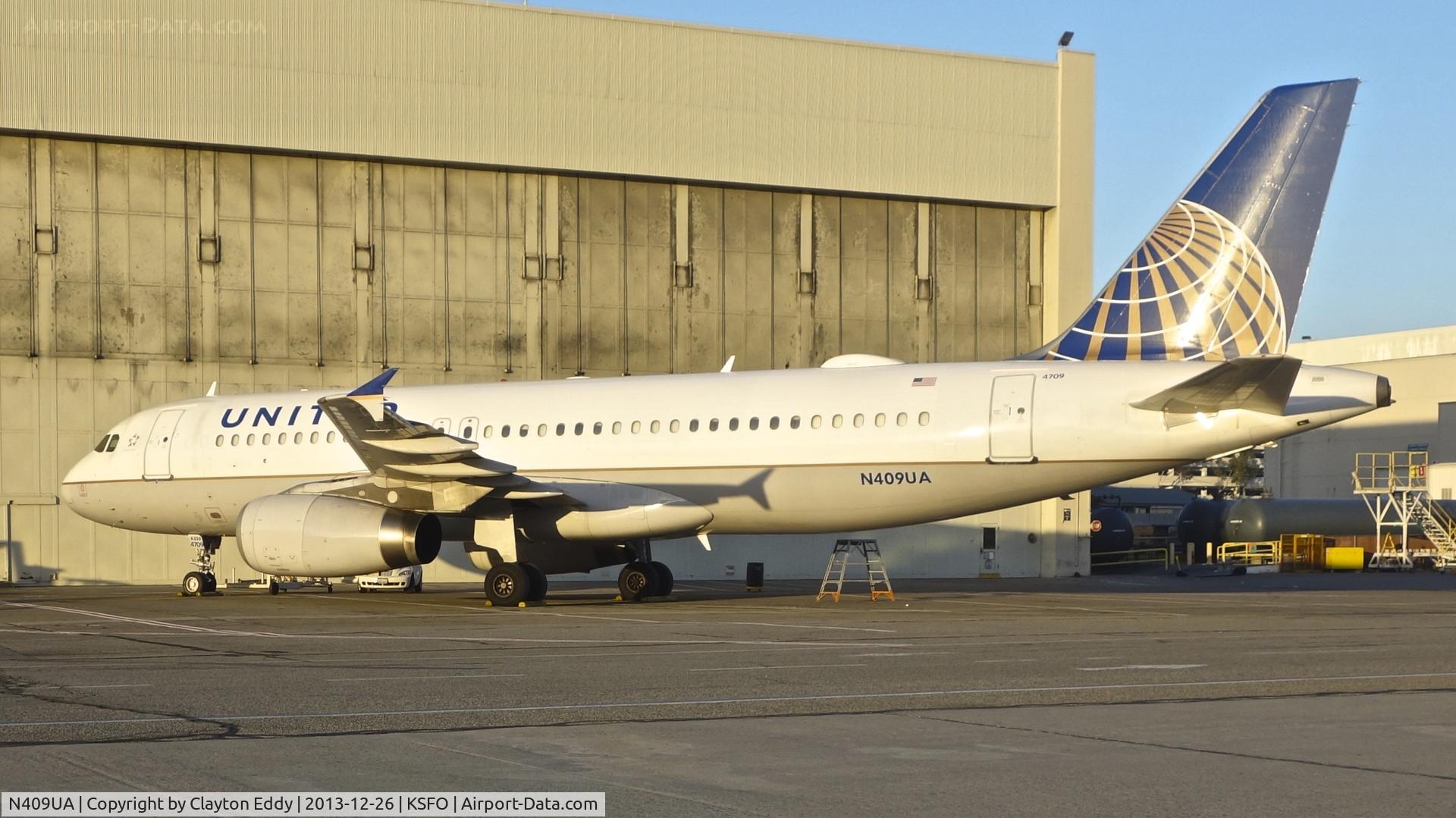 N409UA, 1994 Airbus A320-232 C/N 462, SFO 2014