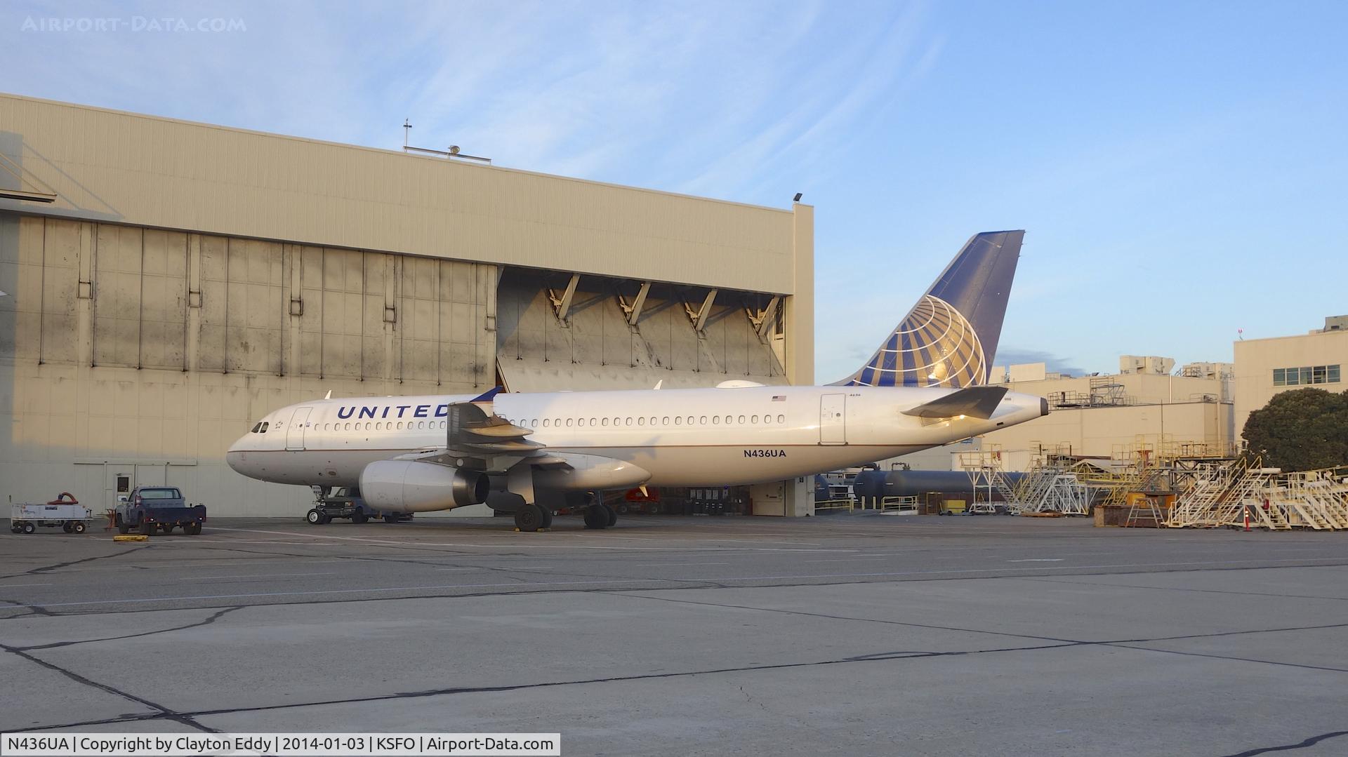 N436UA, 1996 Airbus A320-232 C/N 638, SFO 2014