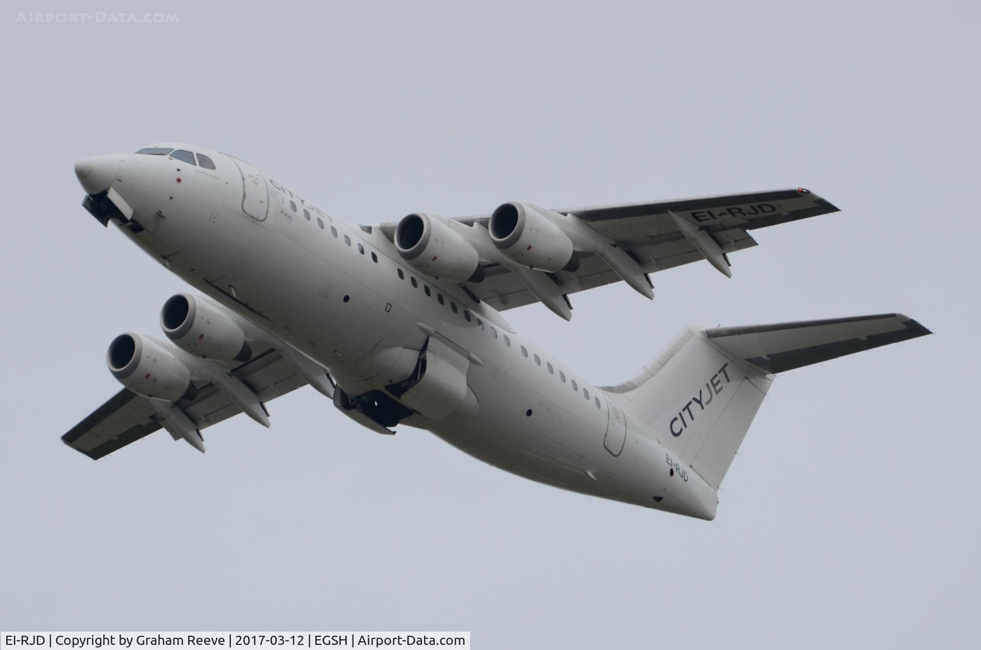EI-RJD, 1998 BAE Systems Avro 146-RJ85 C/N E.2334, Departing from Norwich.