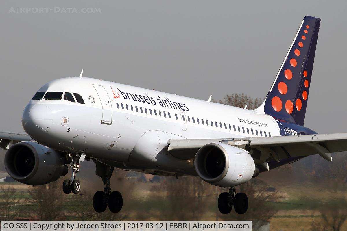 OO-SSS, 2003 Airbus A319-111 C/N 2030, ebbr
