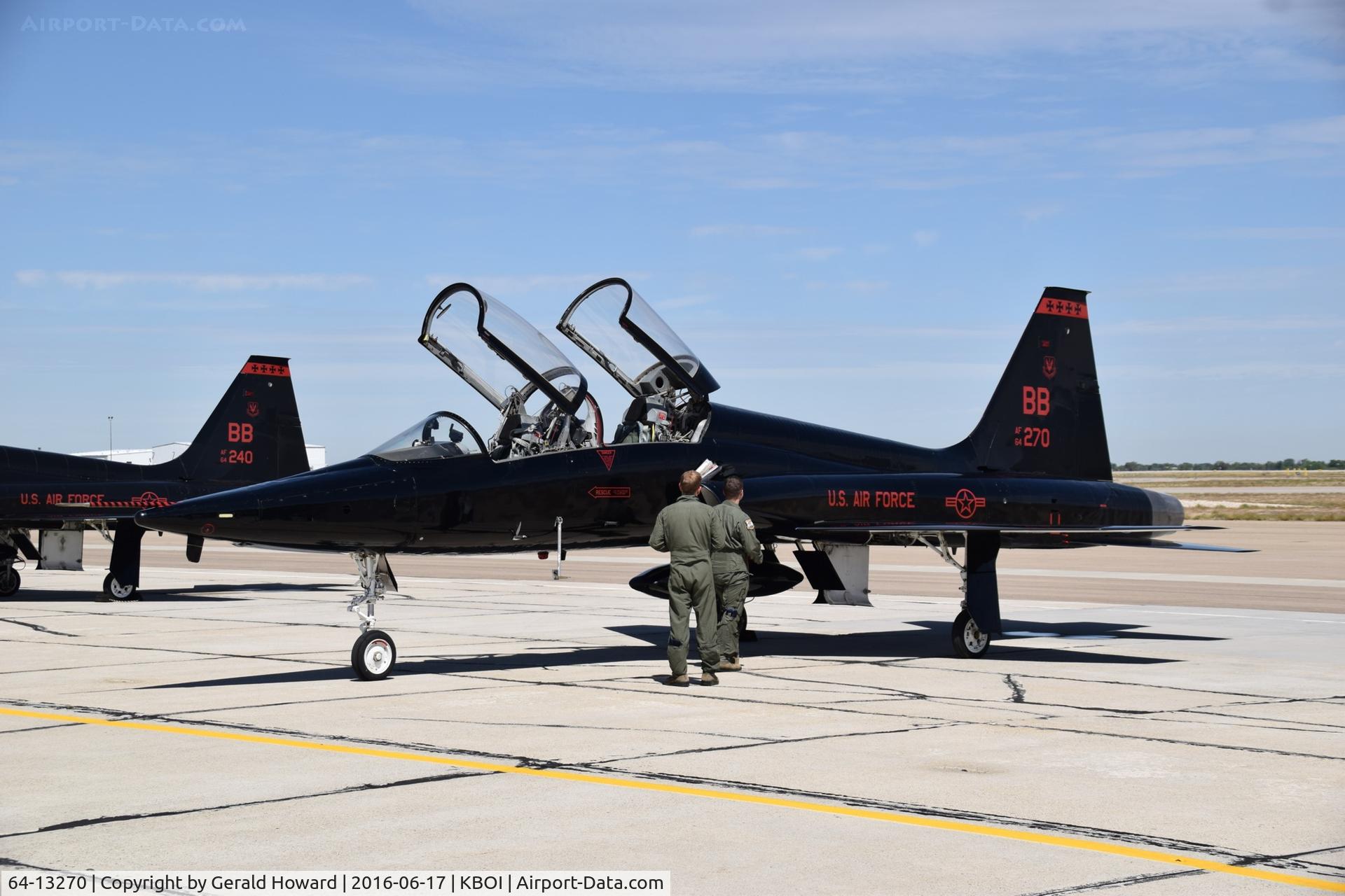 64-13270, 1964 Northrop T-38A Talon C/N N.5699, Parked on south GA ramp. 9th Recon Wing, Beale AFB, CA.