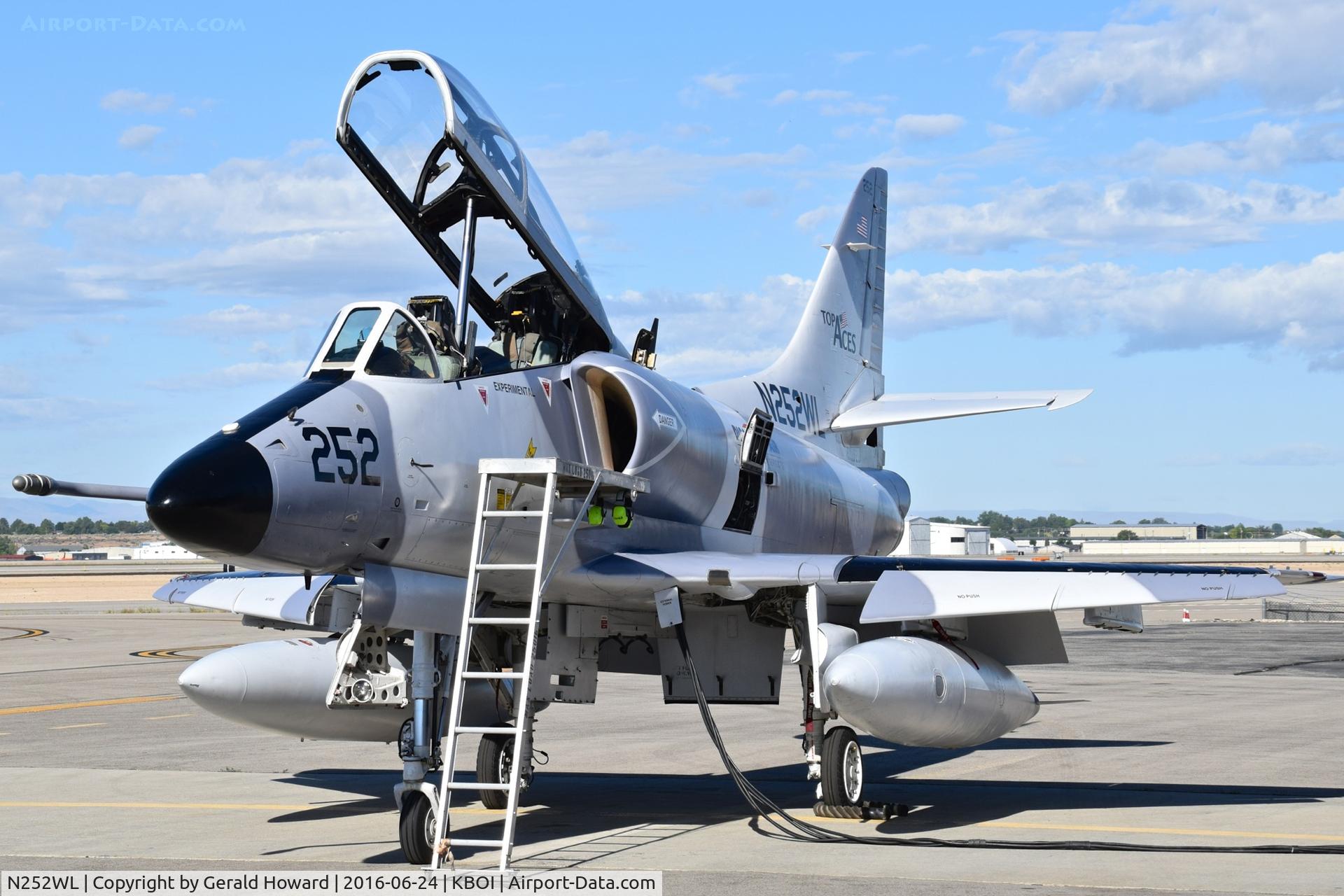 N252WL, 1966 Douglas TA-4J Skyhawk C/N 13610, Parked on north GA ramp.