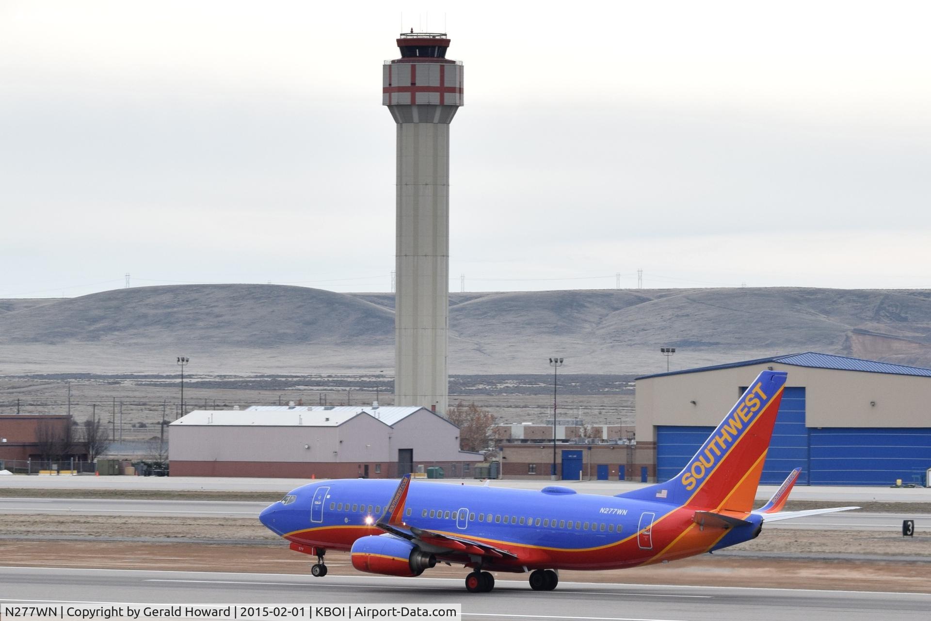 N277WN, 2007 Boeing 737-7H4 C/N 32531, Take off roll on RWY 10L.