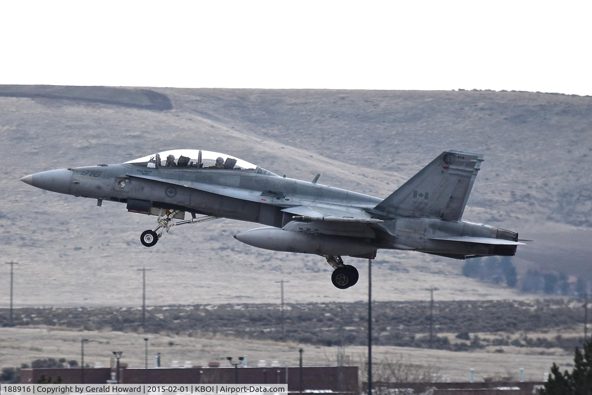 188916, 1985 McDonnell Douglas CF-188B Hornet C/N 221/B045, Departing RWY 10R.  410 SQ., Cold Lake, Alberta, Canada.