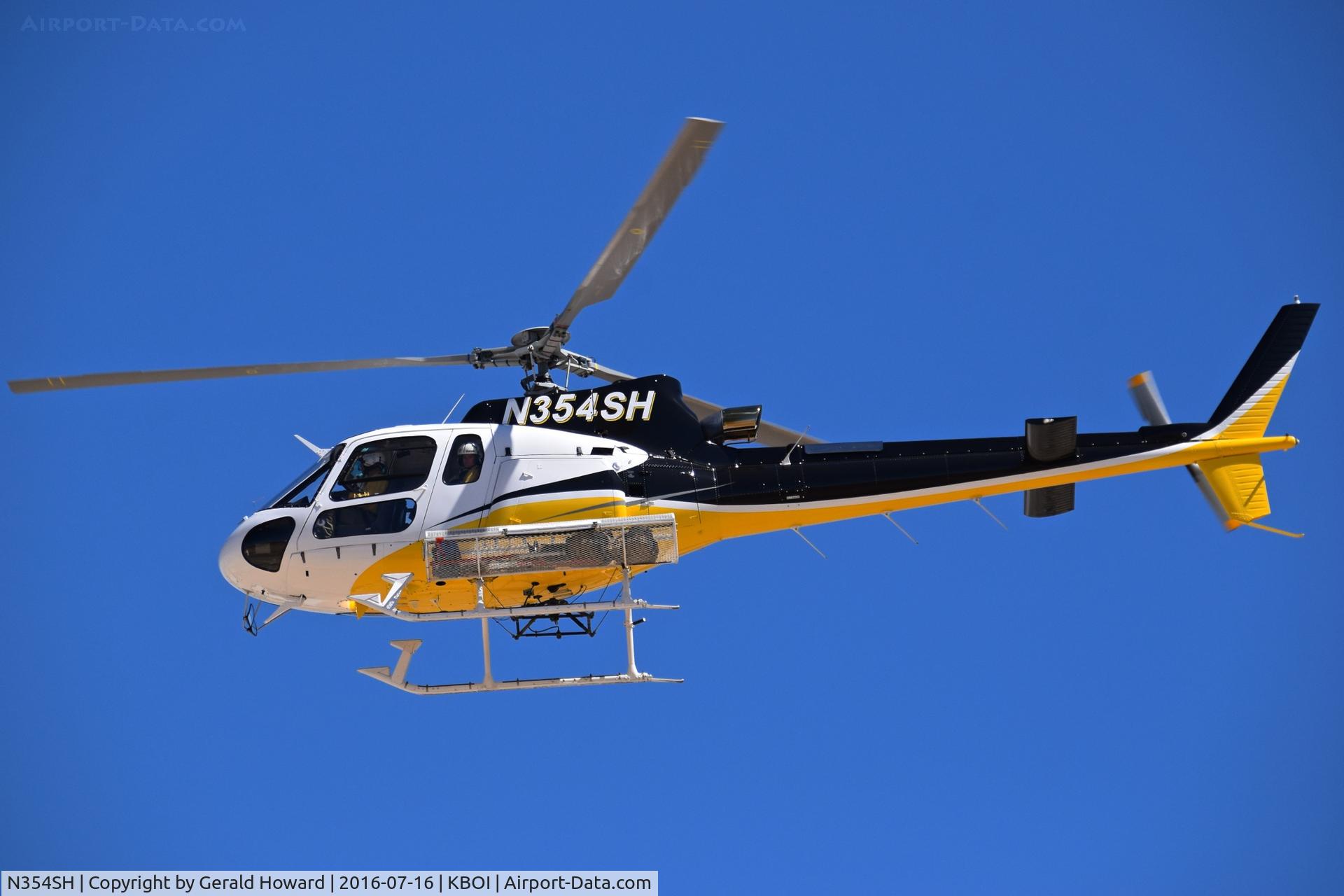 N354SH, 1998 Aerospatiale AS-350B-3 Ecureuil C/N 3131, Departing KBOI.
