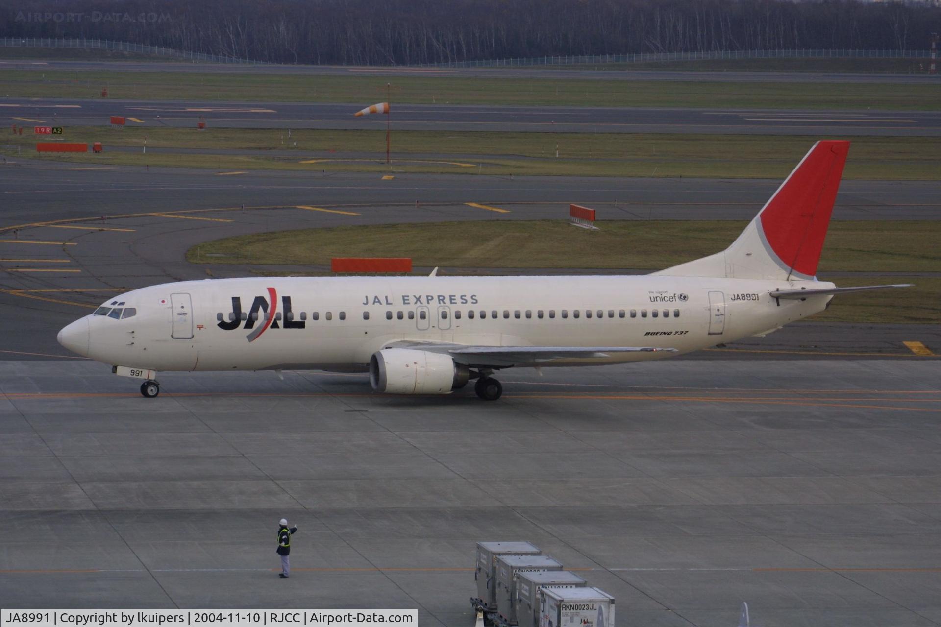 JA8991, Boeing 737-446 C/N 27916, A JAL Express 737 at Sapporo
