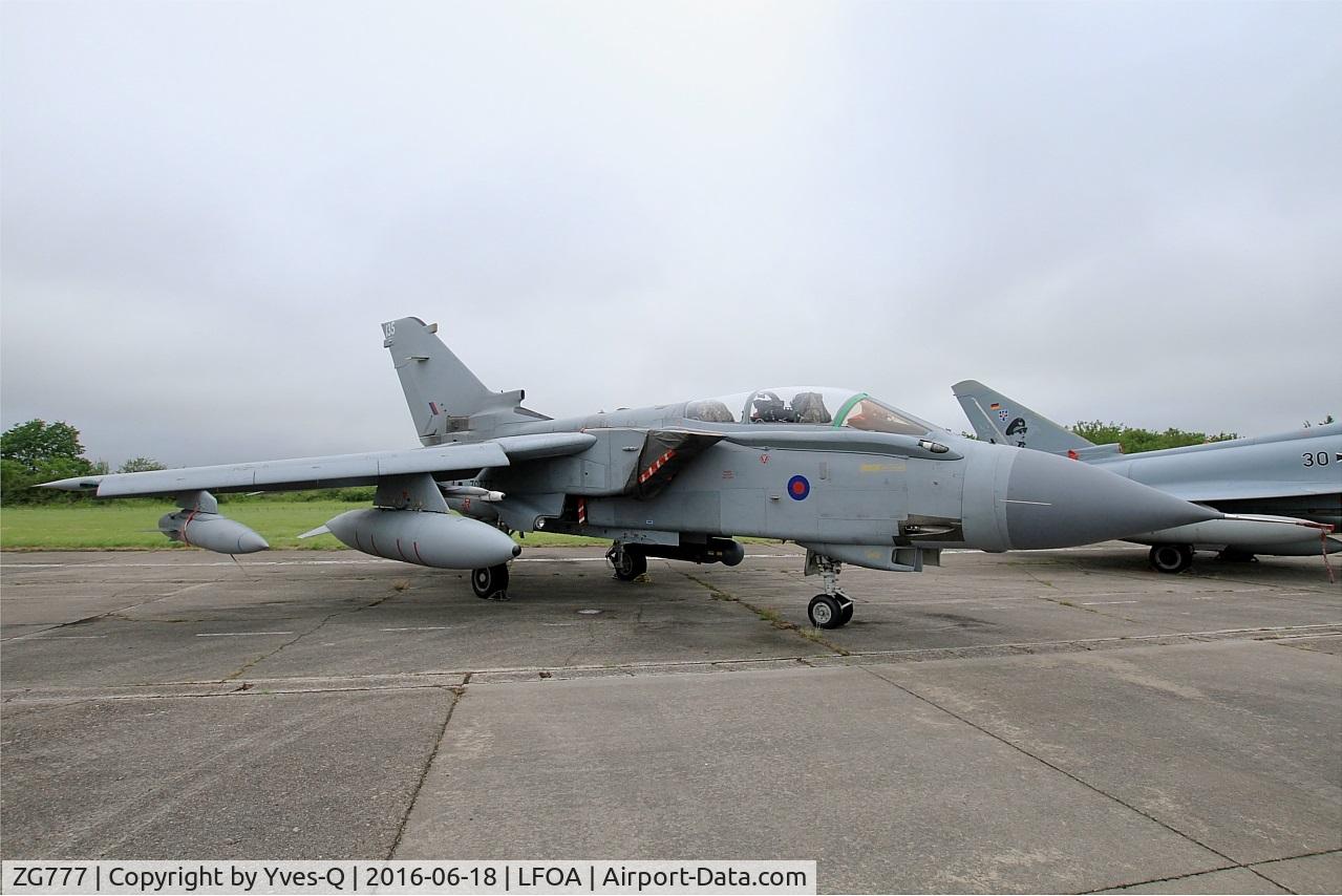 ZG777, 1992 Panavia Tornado GR.4 C/N 909/BS188/2732, Royal Air Force Panavia Tornado GR.4, Static display, Avord Air Base 702 (LFOA) Open day 2016