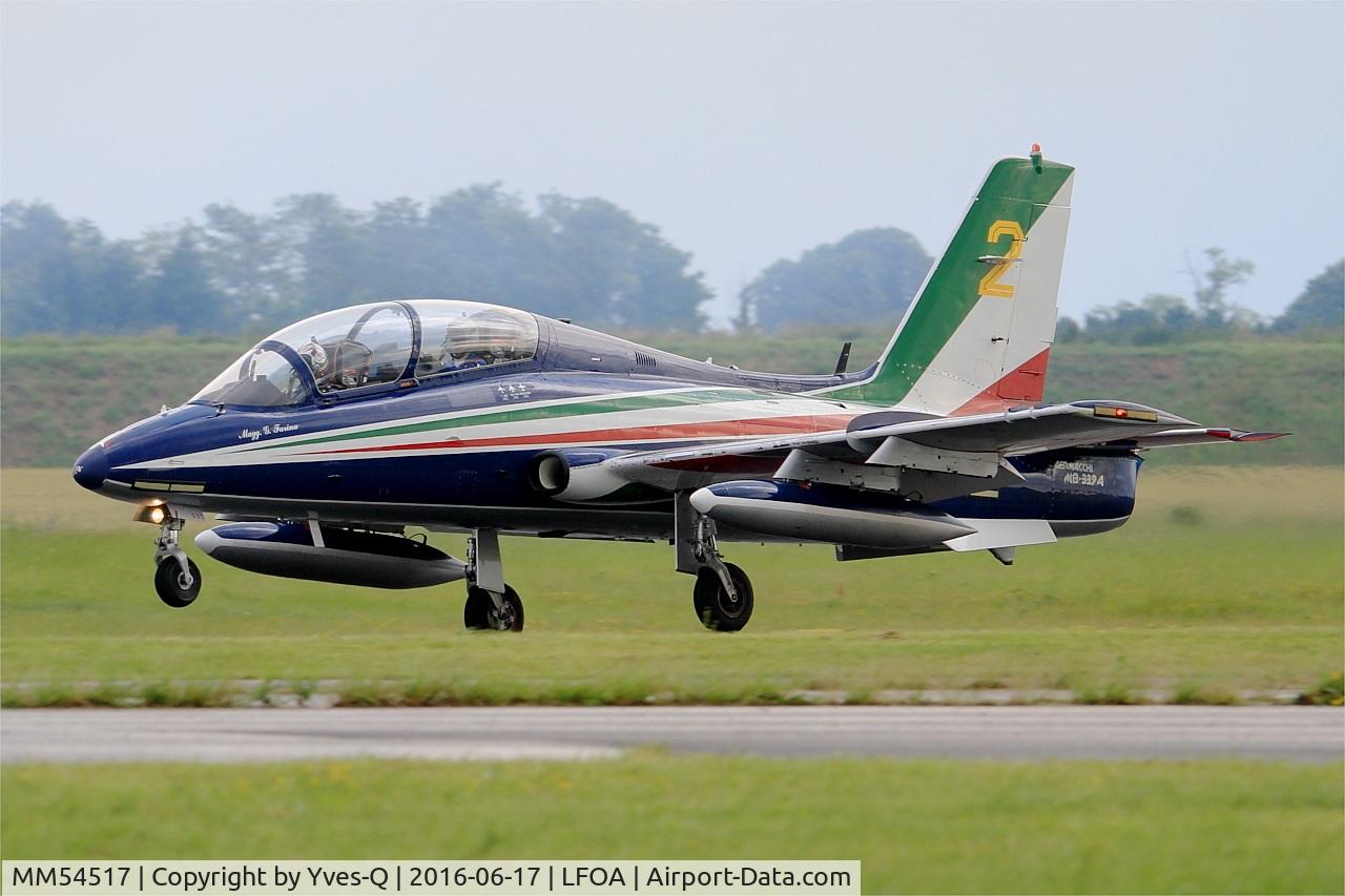 MM54517, Aermacchi MB-339A C/N 6745/140/AA065, Italian Air Force Aermacchi MB-339PAN, N°2 of Frecce Tricolori Aerobatic Team 2016, Landing rwy 24, Avord Air Base 702 (LFOA) Open day 2016