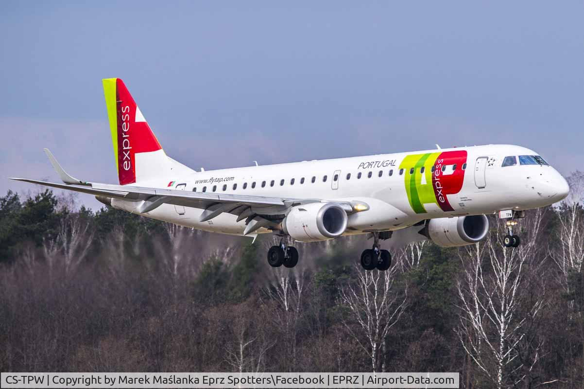CS-TPW, 2012 Embraer 190LR (ERJ-190-100LR) C/N 19000550, CS-TPW - Embraer ERJ-190LR - TAP Express