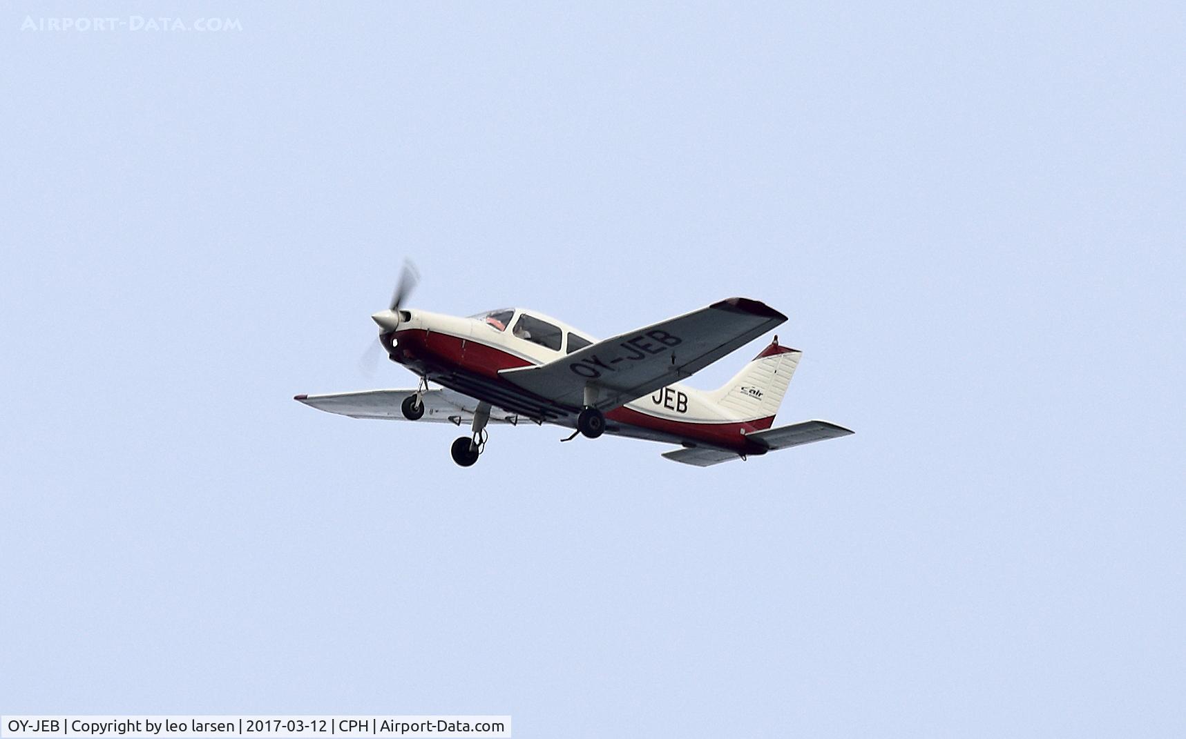 OY-JEB, 1989 Piper PA-28-161 Cadet C/N 2841098, Copenhagen 12.3.2017