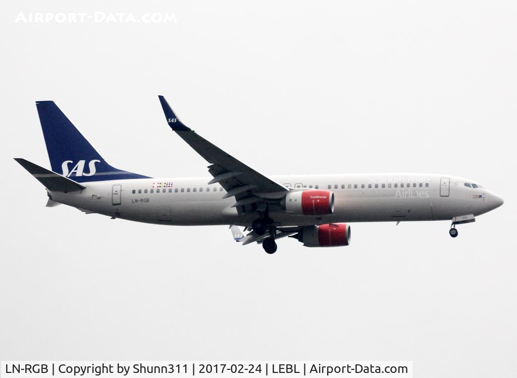 LN-RGB, 2012 Boeing 737-86N C/N 38034, Landing rwy 07L