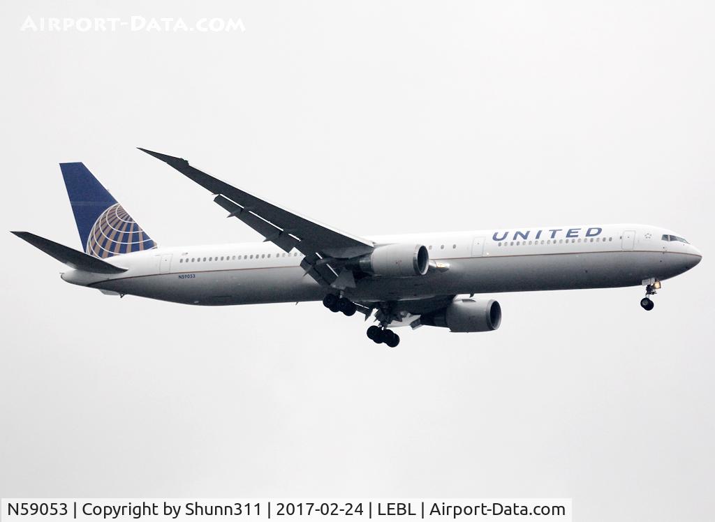 N59053, 2000 Boeing 767-424/ER C/N 29448, Landing rwy 07L