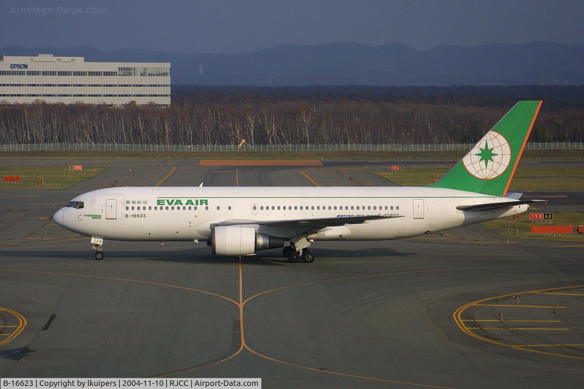 B-16623, 1994 Boeing 767-25EPC C/N 27194, At Sapporo Chitose