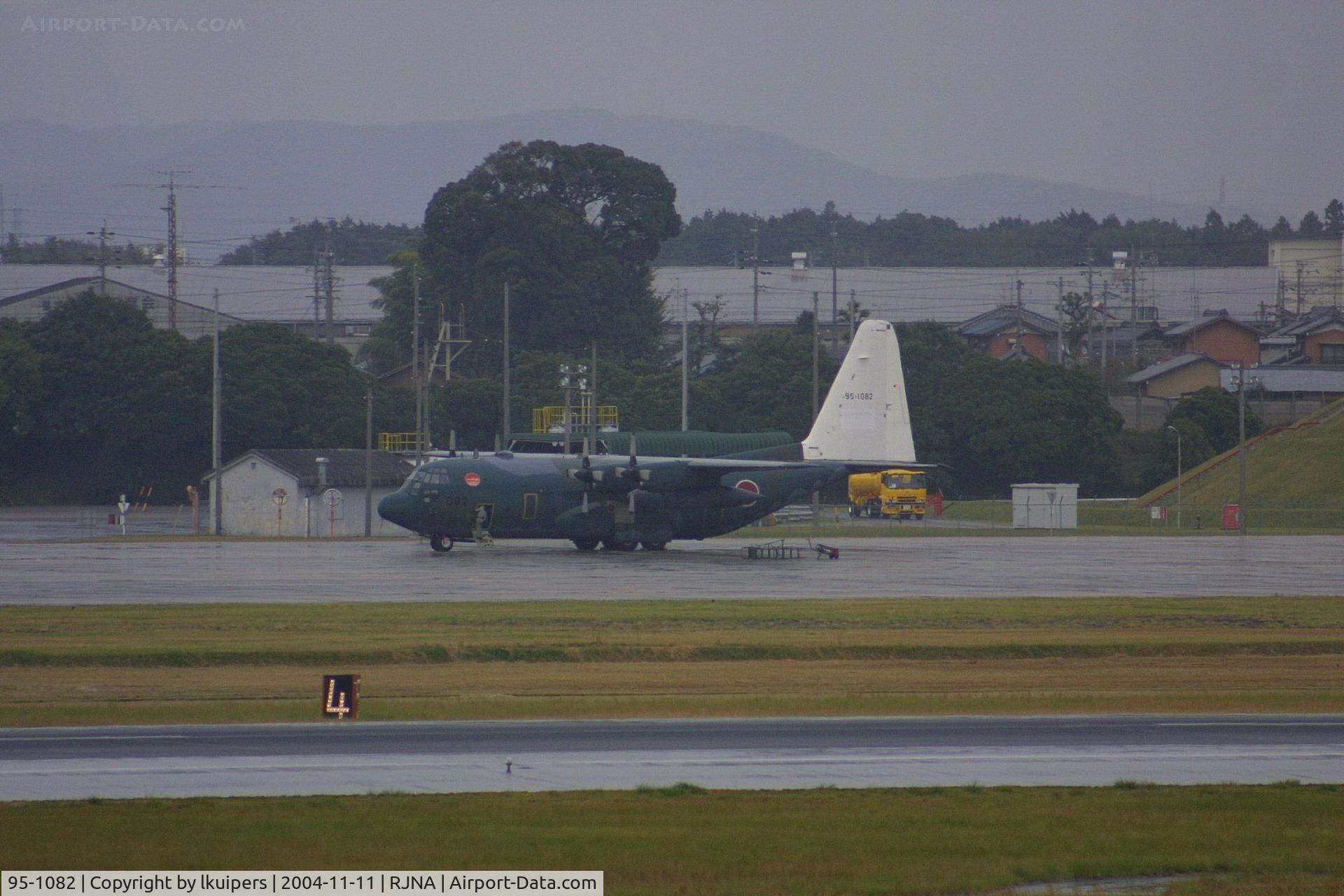 95-1082, 1988 Lockheed C-130H Hercules C/N 382-5171, This Hercules is based at Nagoya Komaki Airport