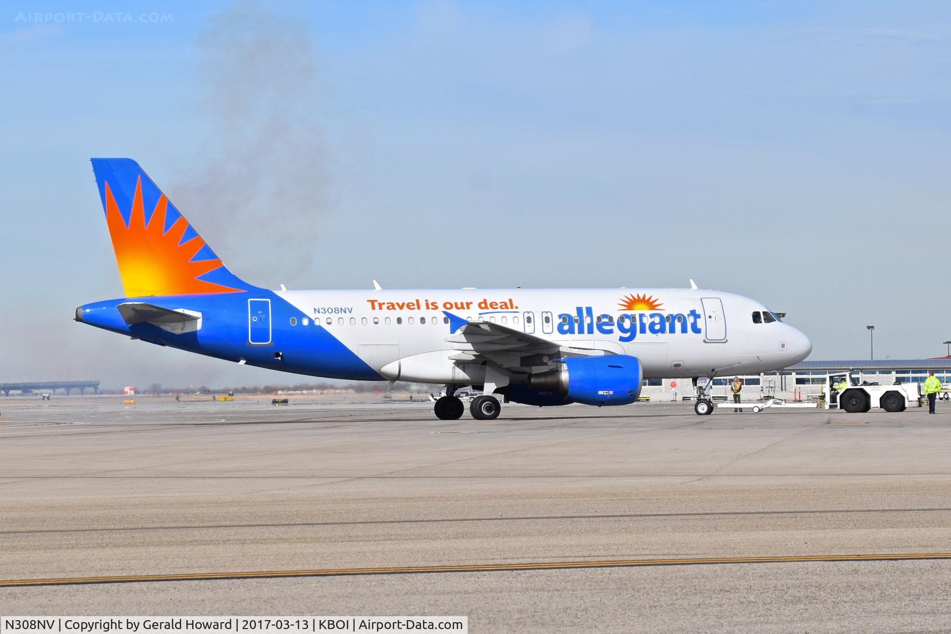 N308NV, 2005 Airbus A319-111 C/N 2450, Push back and start up.