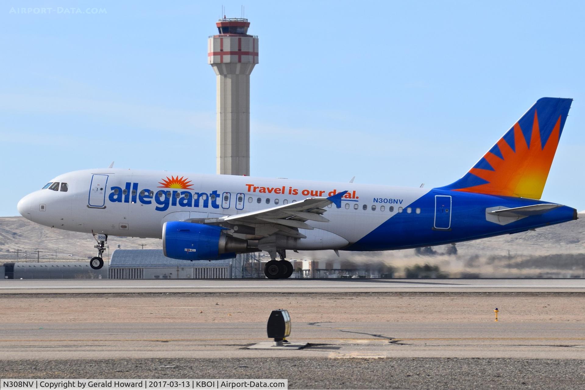 N308NV, 2005 Airbus A319-111 C/N 2450, Take off roll on RWY 10L.