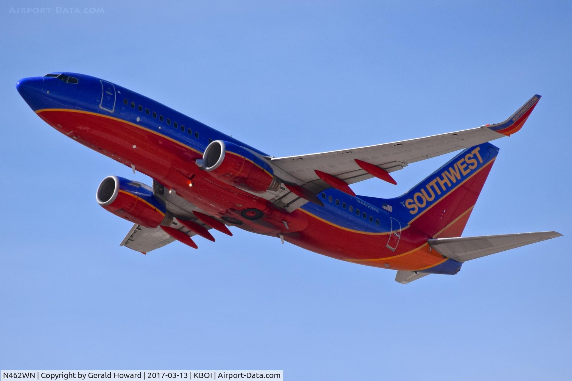 N462WN, 2004 Boeing 737-7H4 C/N 32466, Departure from RWY 10R.