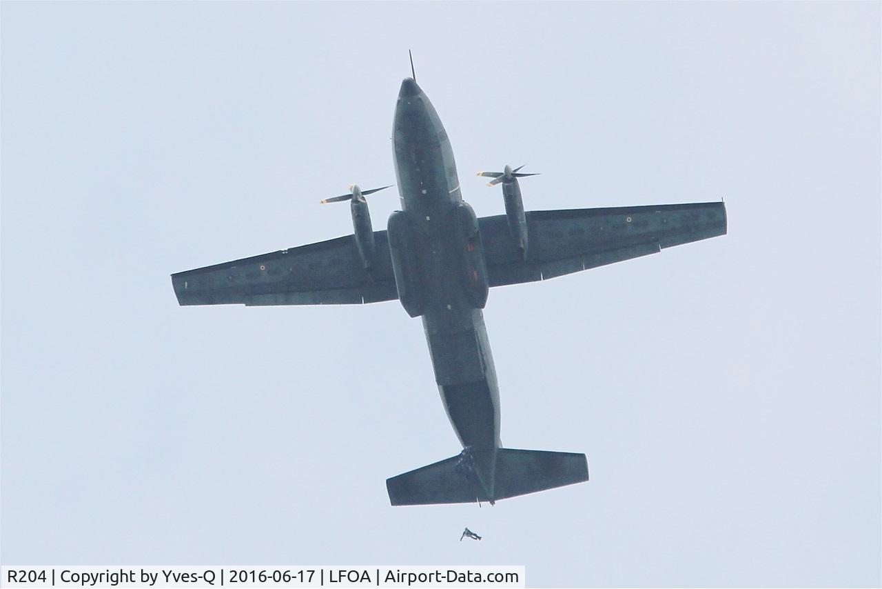 R204, Transall C-160R C/N 204, Transall C-160R, Paratroopers dropped to 3000 feet, Avord Air Base 702 (LFOA) Open day 2016