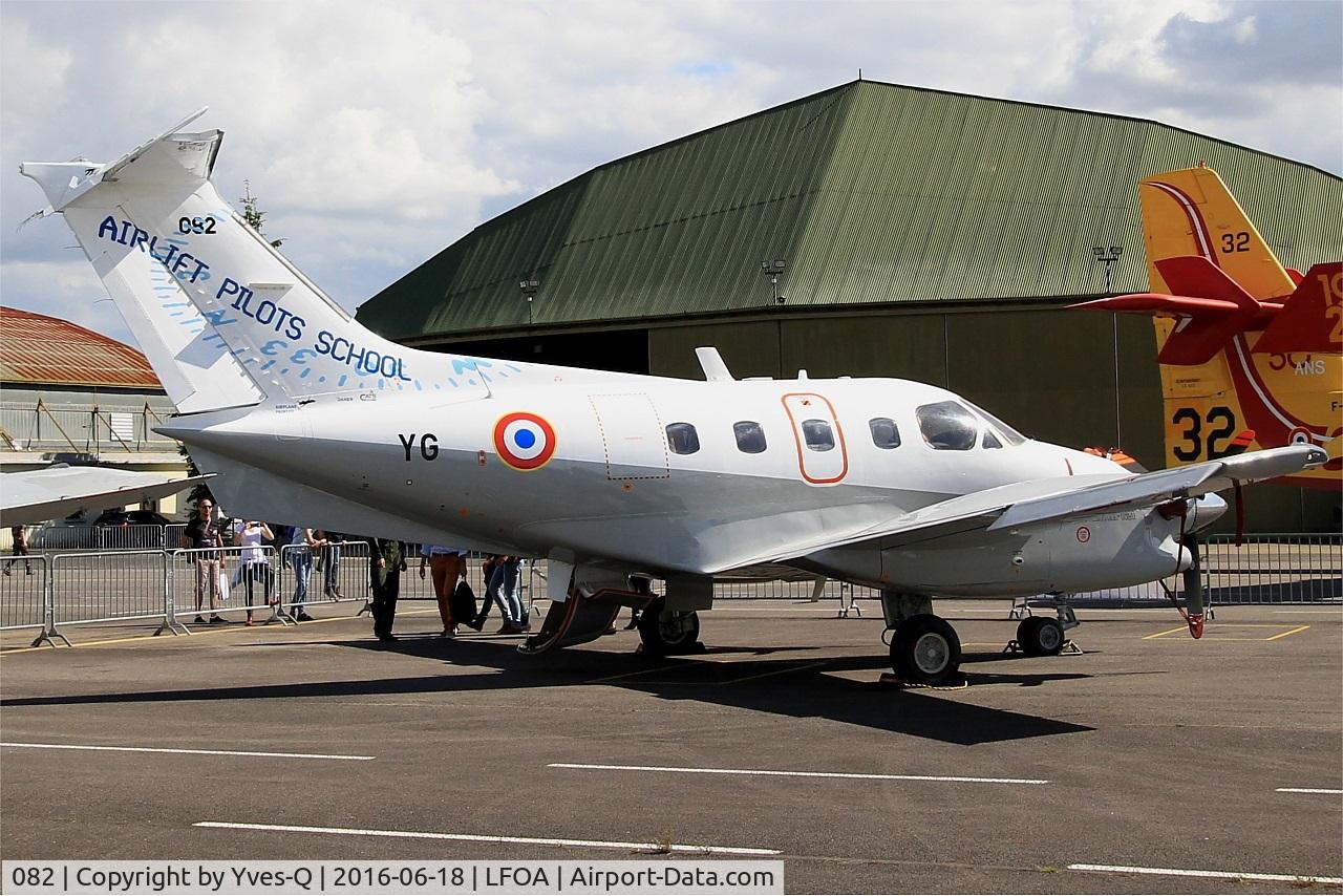 082, 1983 Embraer EMB-121AA Xingu C/N 121082, Embraer EMB-121AA Xingu, Static display, Avord Air Base 702 (LFOA) Open day 2016