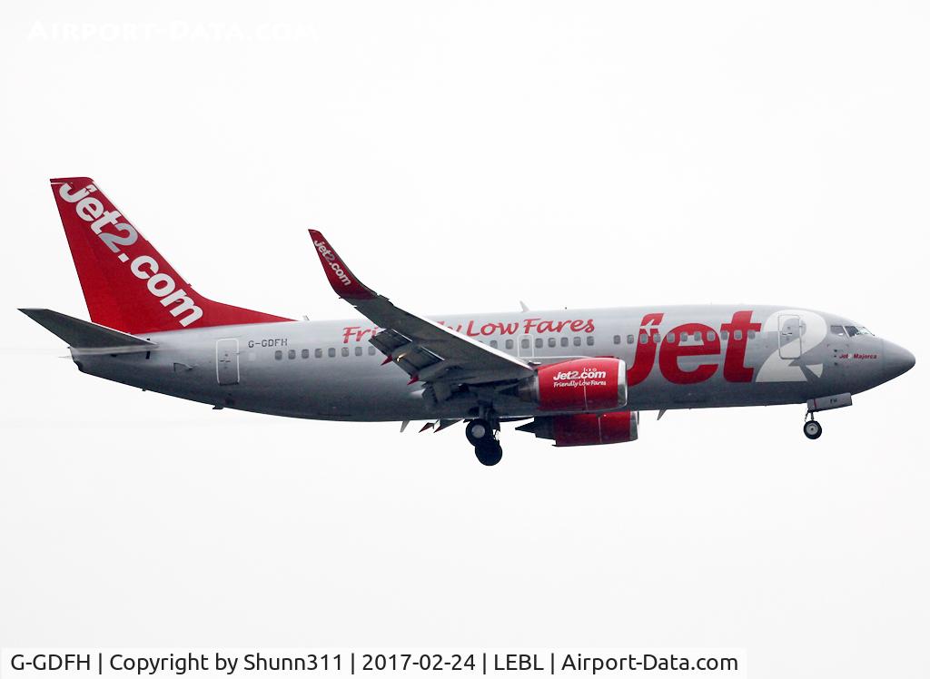 G-GDFH, 1993 Boeing 737-3Y5 C/N 25615, Landing rwy 25R