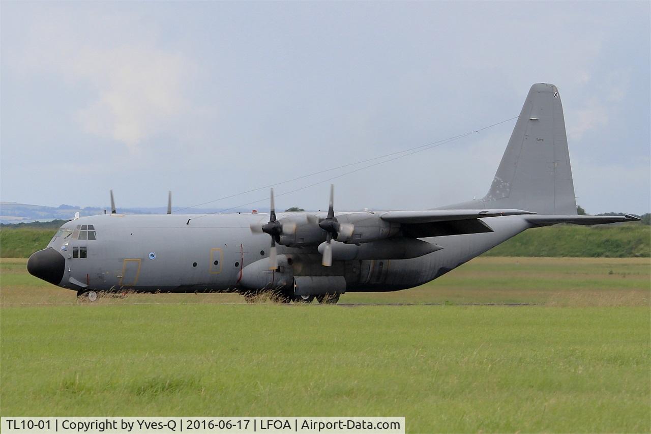 TL10-01, 1988 Lockheed C-130H-30 Hercules C/N 382-5003, Spanish Air Force Lockheed C-130H-30 Hercules, Taxiing to parking area, Avord Air Base 702 (LFOA) Open day 2016