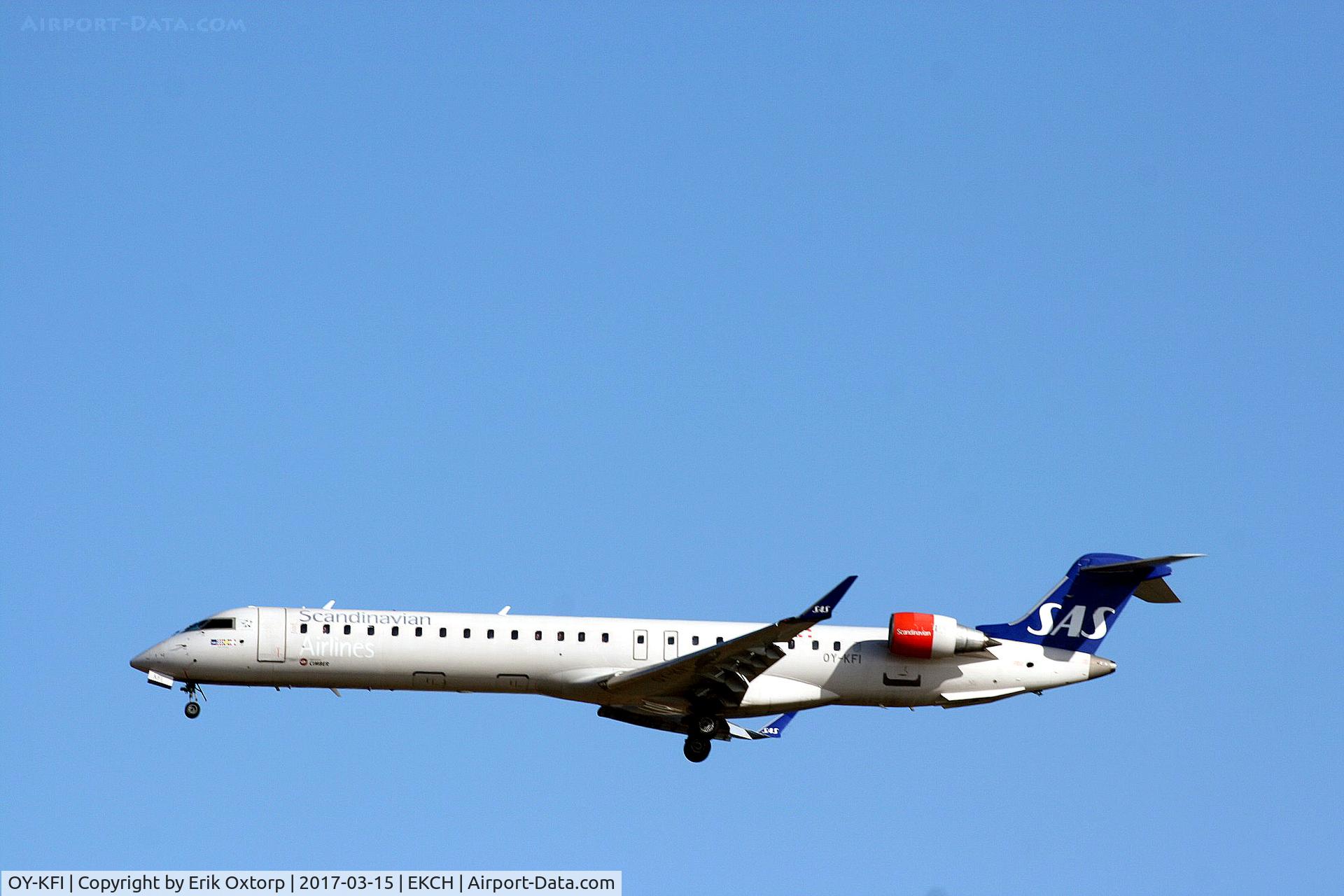 OY-KFI, 2009 Canadair CRJ-900ER (CL-600-2D24) C/N 15242, OY-KFI landing rw 30