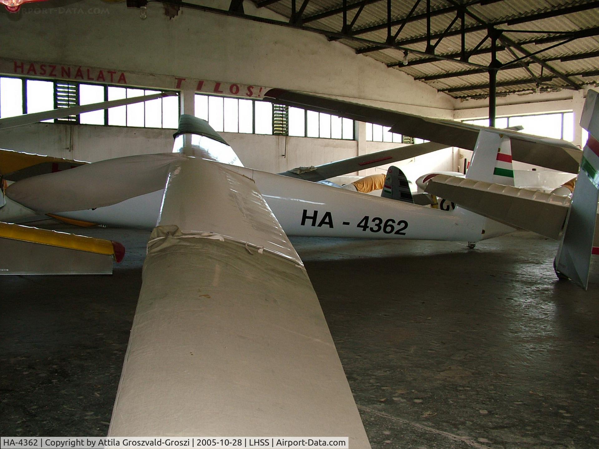 HA-4362, 1976 PZL-Bielsko SZD-30 Pirat C/N S-07.26, Szolnok-Szandaszölös Airfield, Hungary