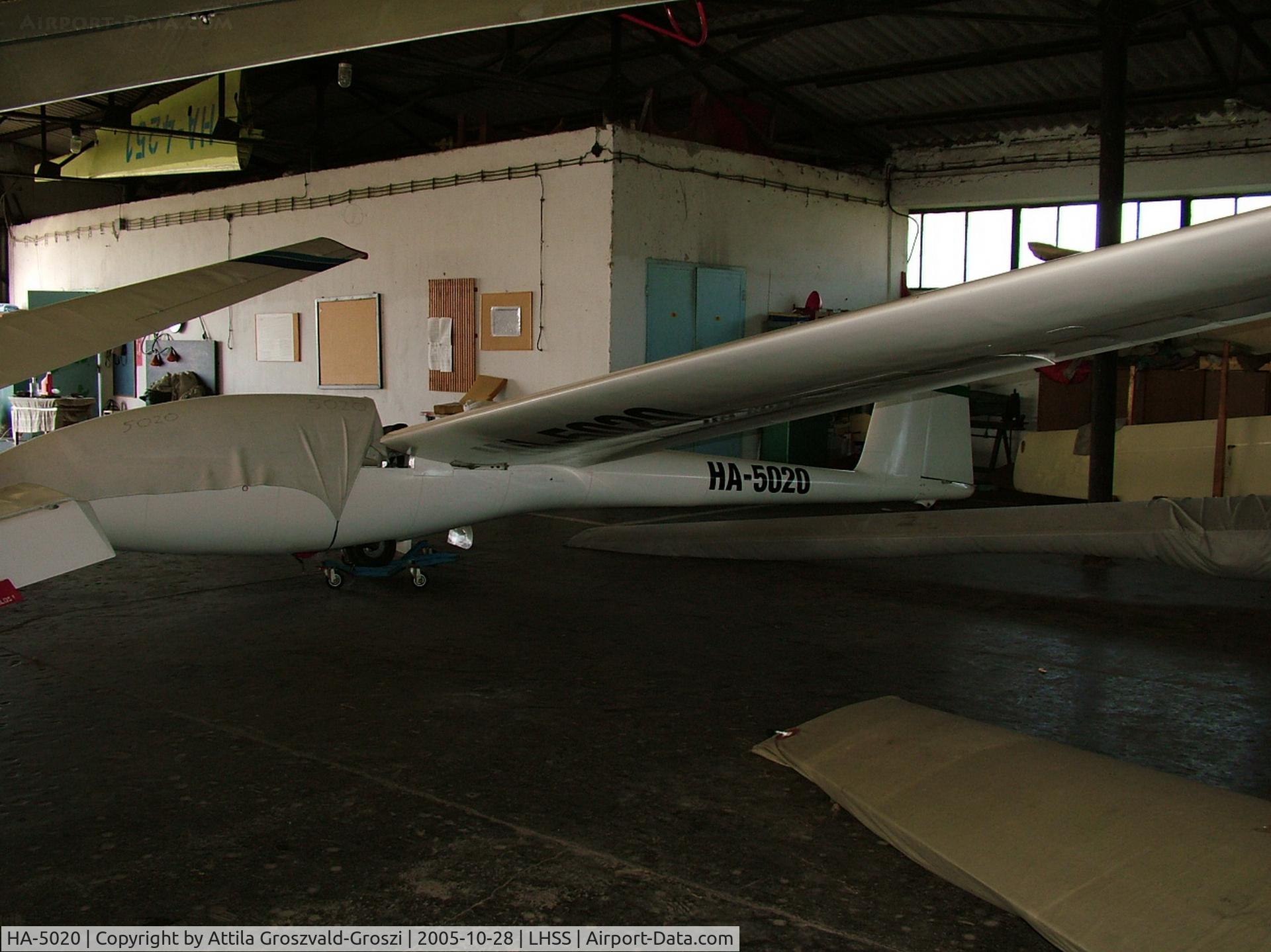 HA-5020, 1981 ICA-Brasov IS-28B2 C/N 334, Szolnok-Szandaszölös Airfield, Hungary