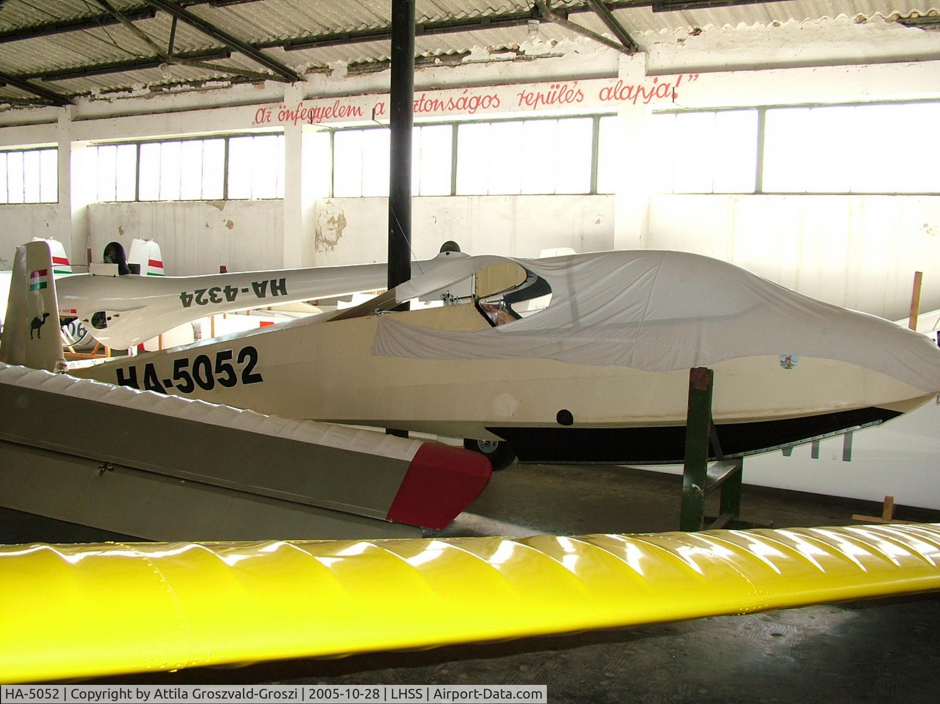 HA-5052, 1958 Schleicher Ka-7 Rhonadler C/N 464, Szolnok-Szandaszölös Airfield, Hungary