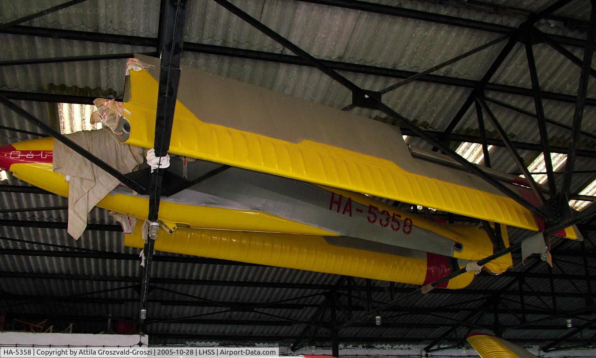 HA-5358, 1964 Rubik R-26S Góbé C/N E-1227, Szolnok-Szandaszölös Airfield, Hungary
