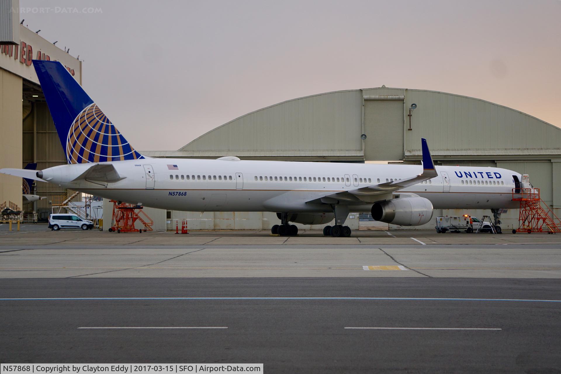 N57868, 2002 Boeing 757-33N C/N 32590, SFO 2017