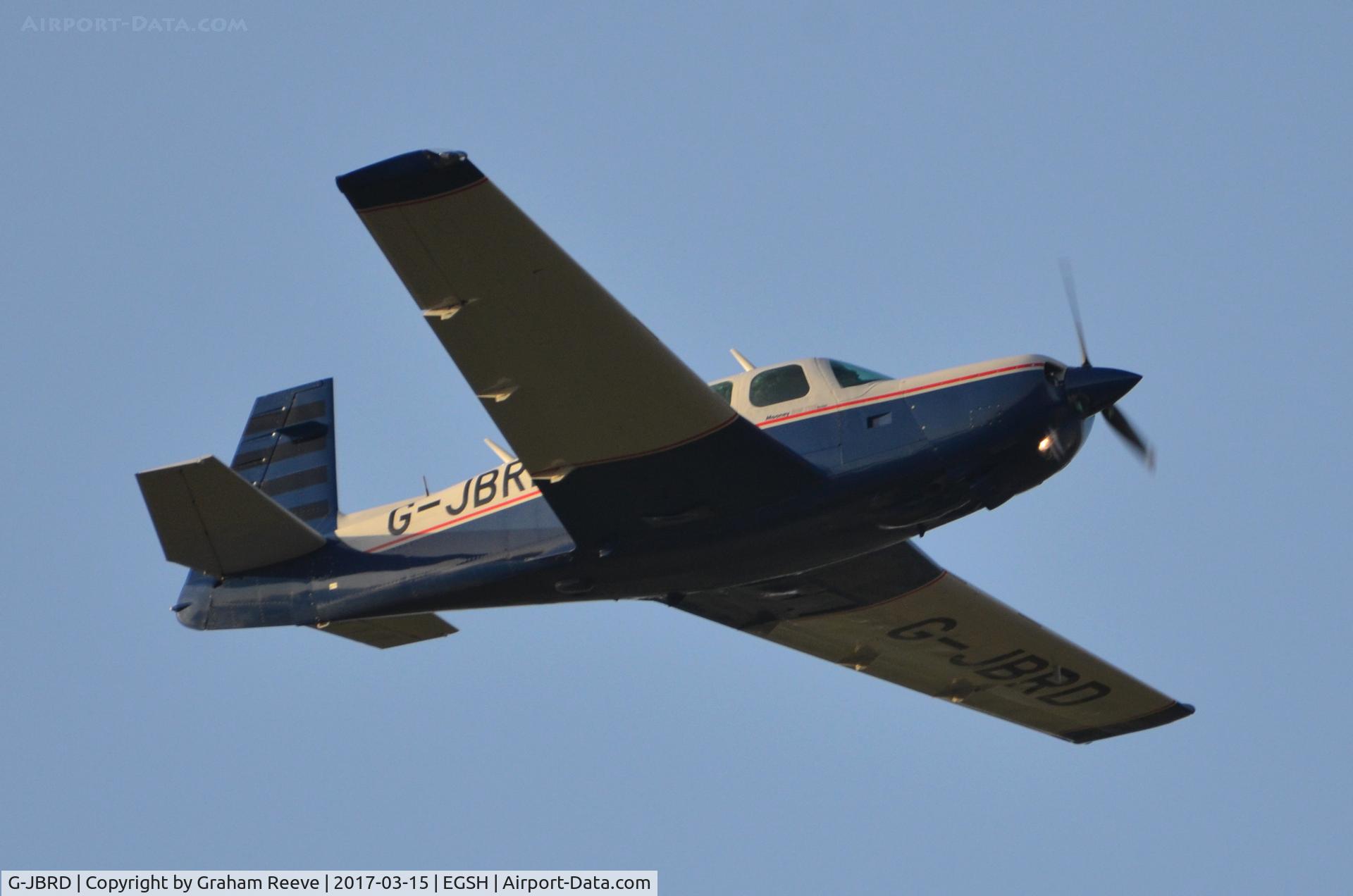 G-JBRD, 1985 Mooney M20K C/N 25-1001, Departing from Norwich.