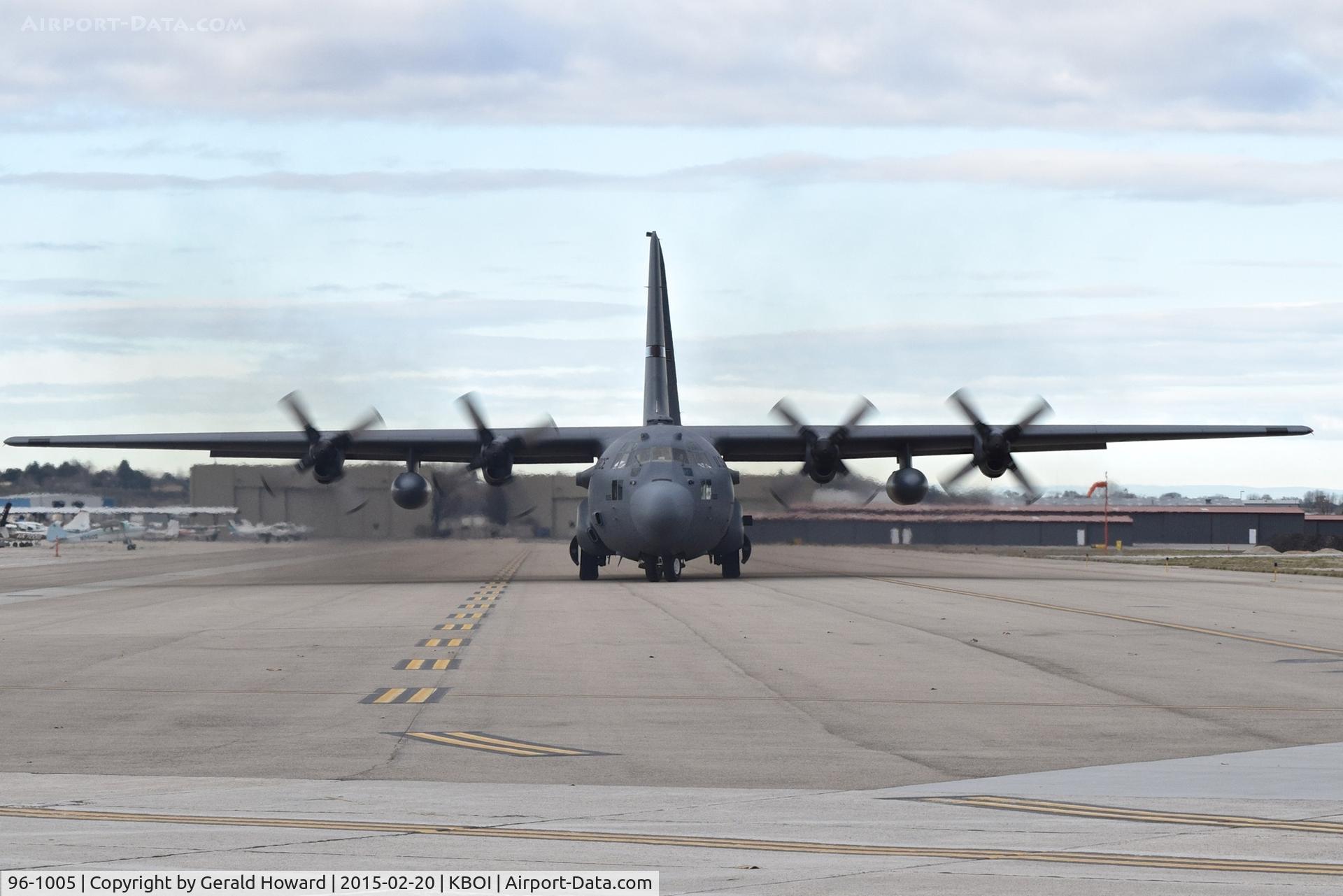 96-1005, 1996 Lockheed C-130H Hercules C/N 382-5425, Taxiing on Kilo to RWY 28L.   Minnesota ANG