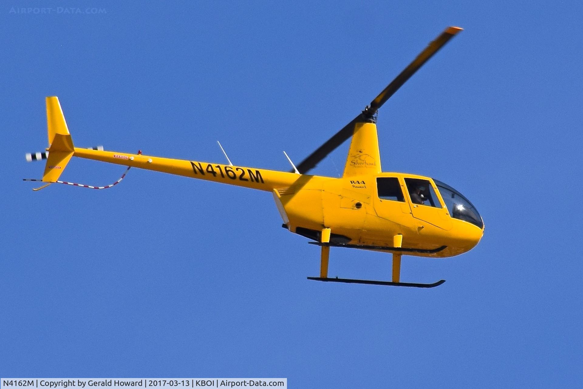 N4162M, 2008 Robinson R44 C/N 1877, Approach to south helipad.