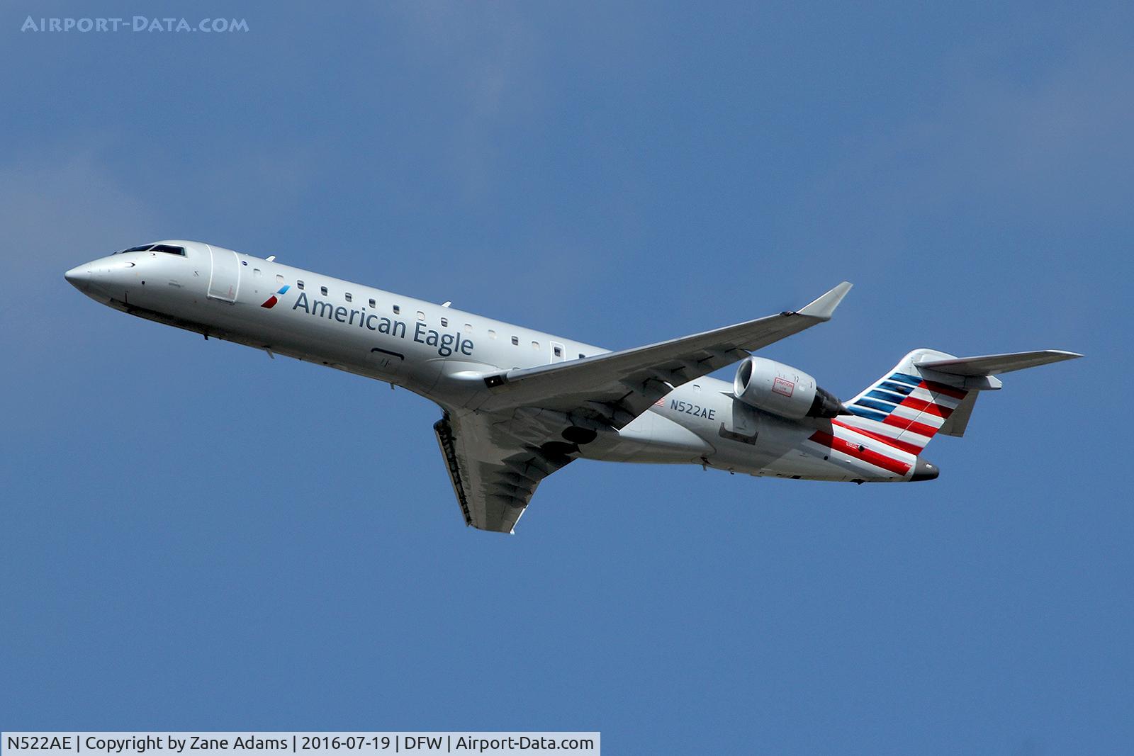 N522AE, 2004 Bombardier CRJ-701 (CL-600-2C10) Regional Jet C/N 10147, Departing DFW Airport