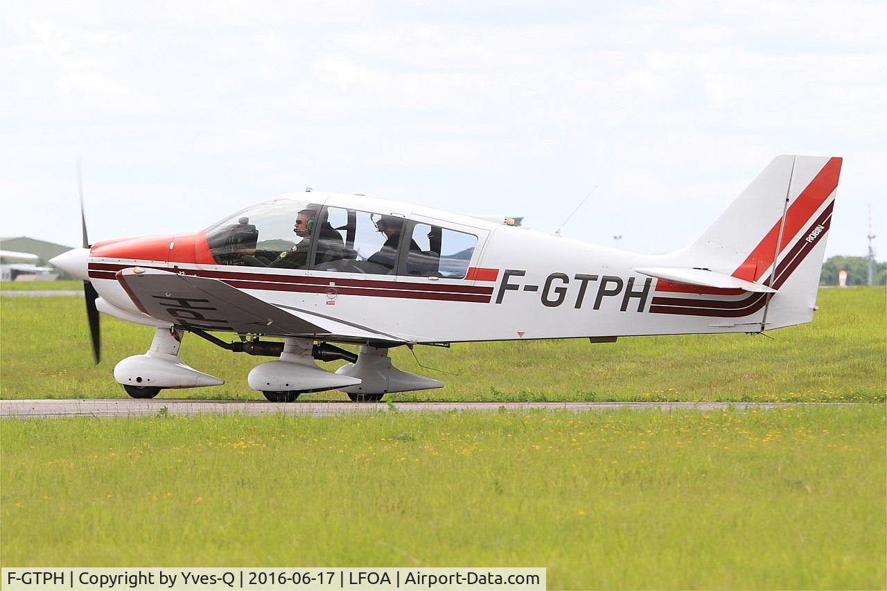 F-GTPH, Robin DR-400-180 Regent Regent C/N 2410, Robin DR-400-180, Taxiing to parking area, Avord Air Base 702 (LFOA) Open day 2016