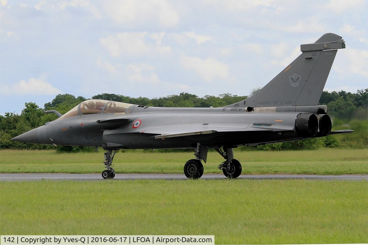 142, 2013 Dassault Rafale C C/N 142, Dassault Rafale C, Taxiing to holding point rwy 24, Avord Air Base 702 (LFOA) Open day 2016