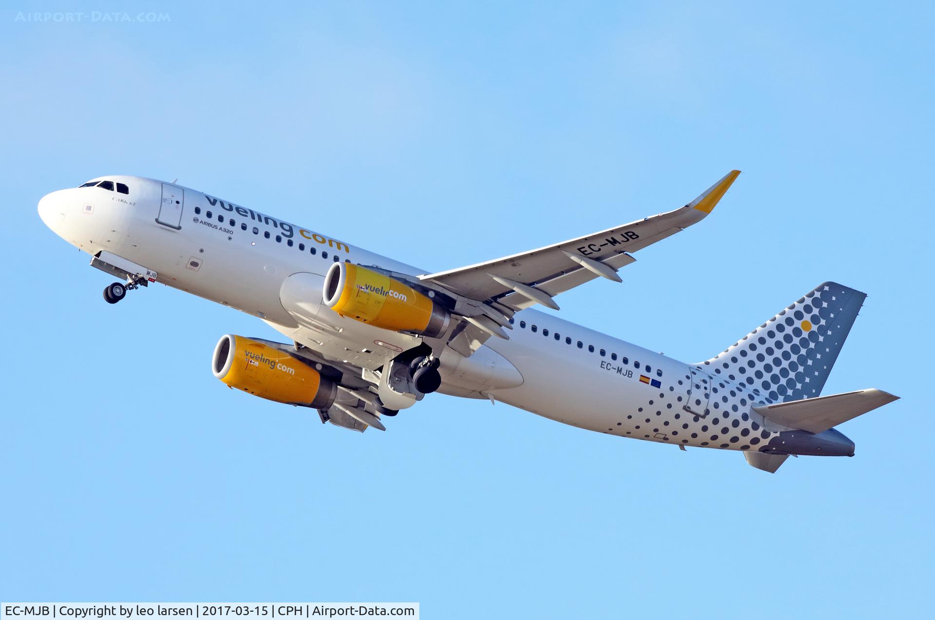 EC-MJB, 2015 Airbus A320-232 C/N 6883, Copenhagen 15.3.2017